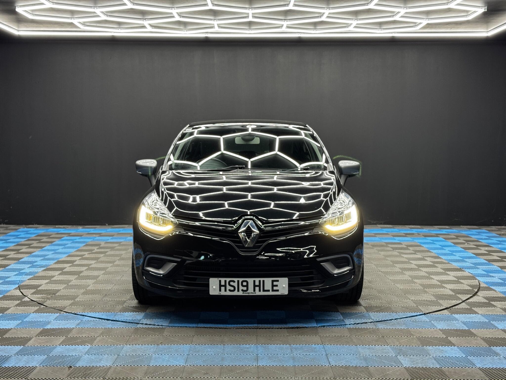 Renault Clio - Image 2