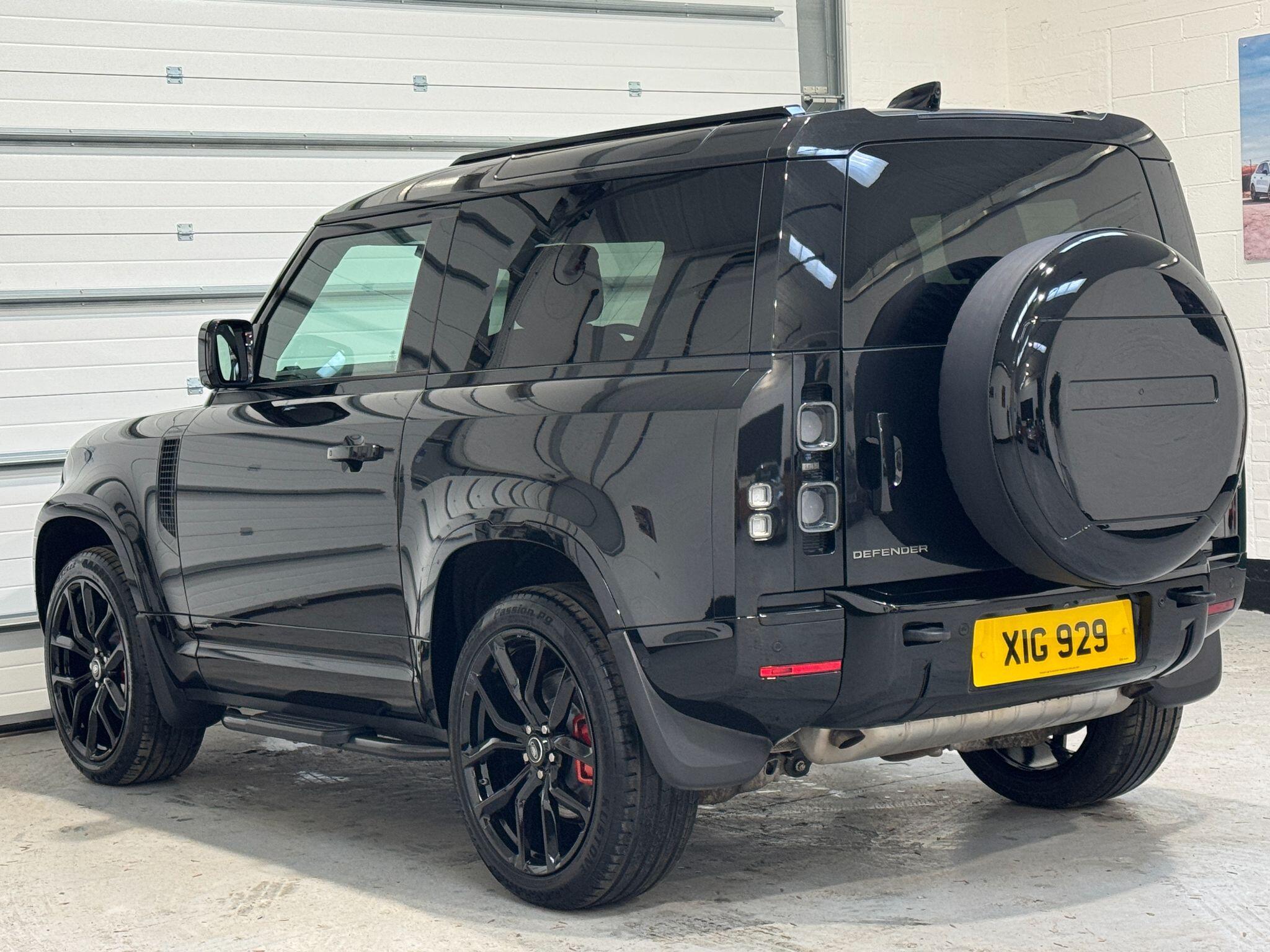 Land Rover Defender 90 - Image 15