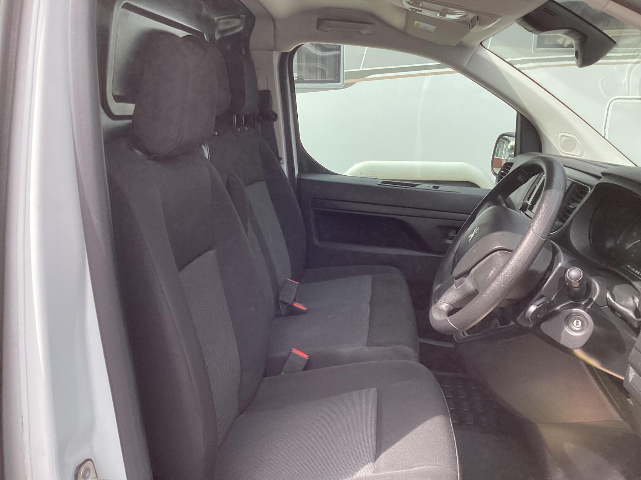 Peugeot Expert - Image 17
