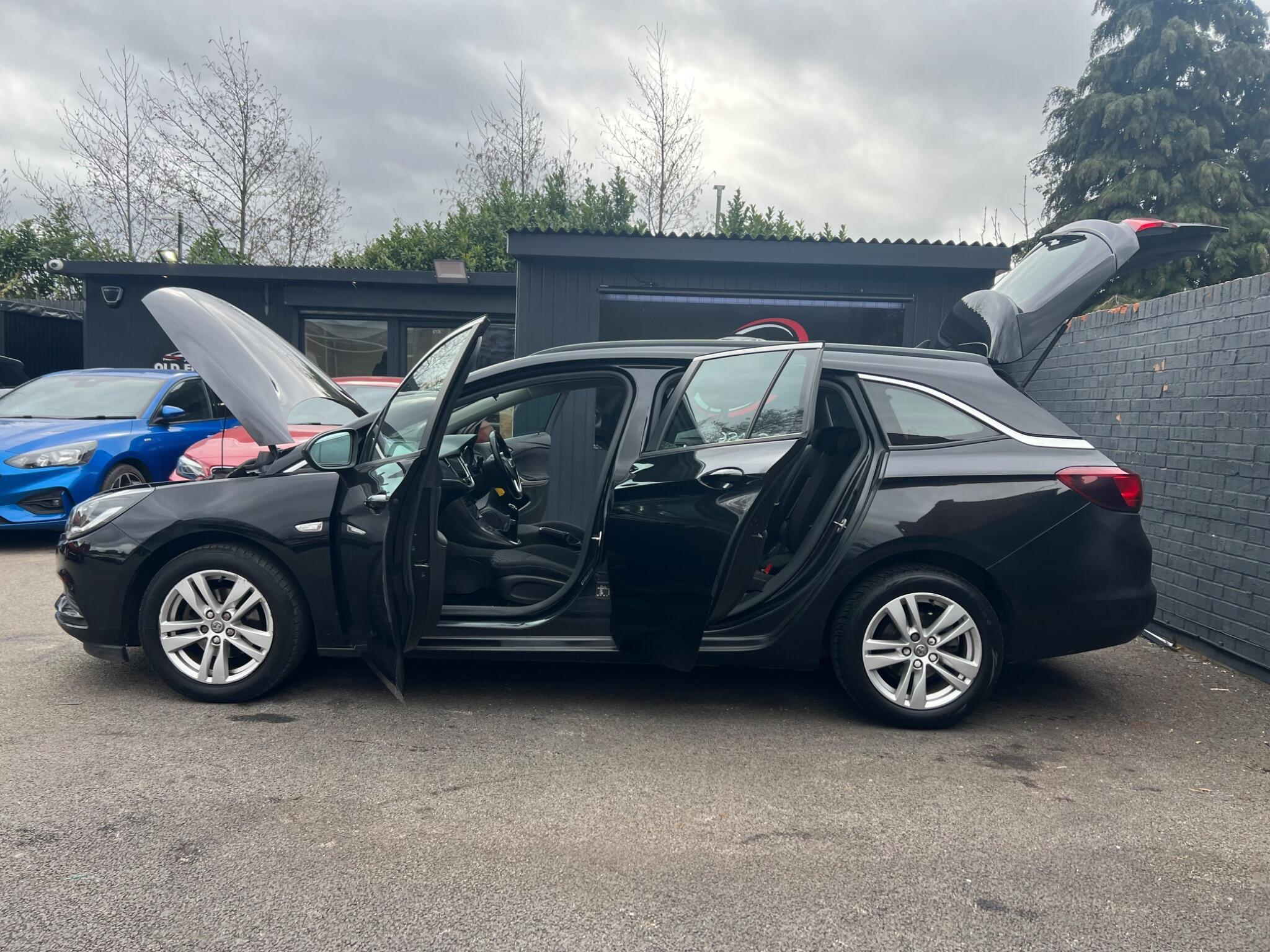 Vauxhall Astra - Image 16