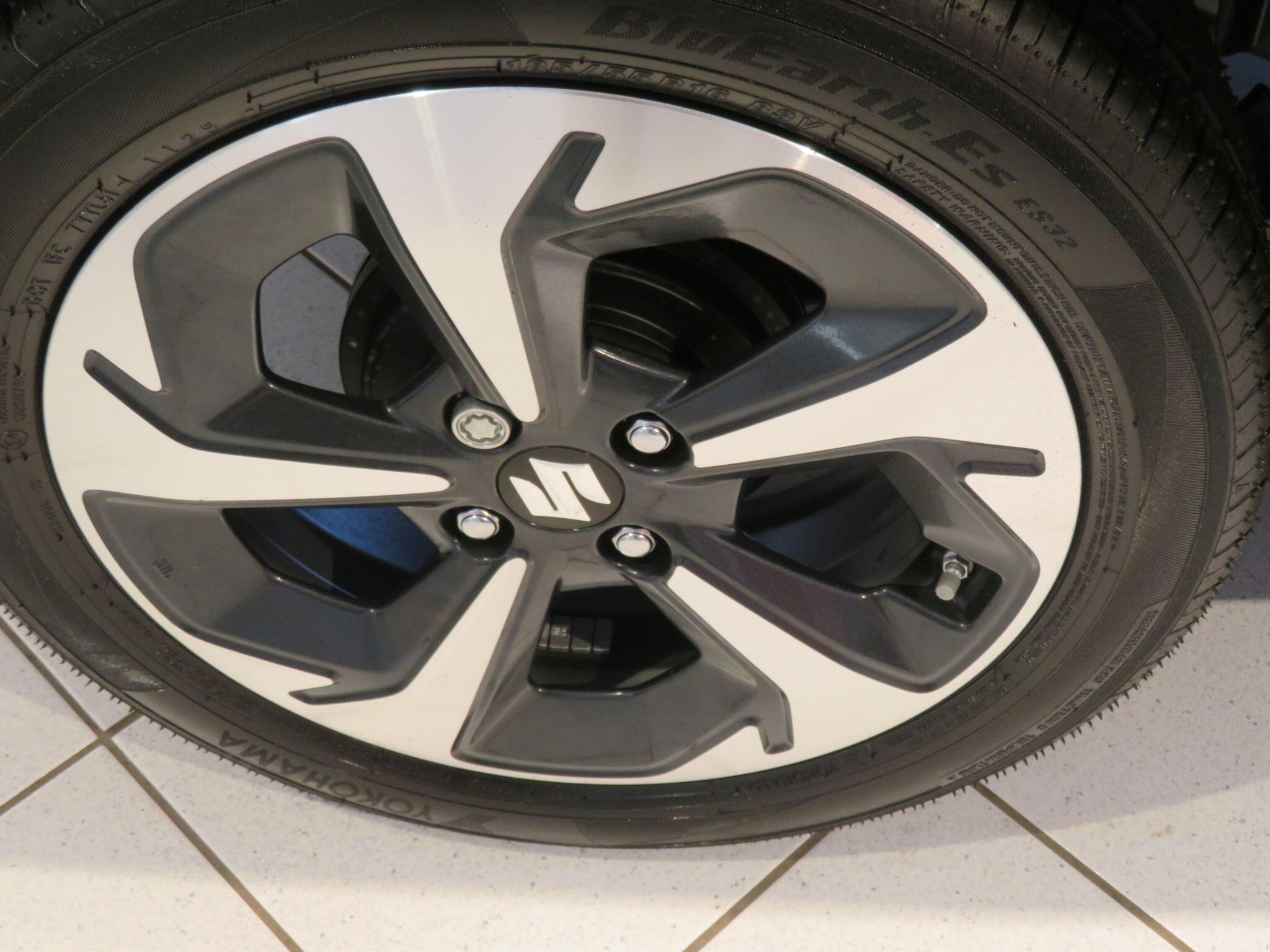 Suzuki Swift - Image 12
