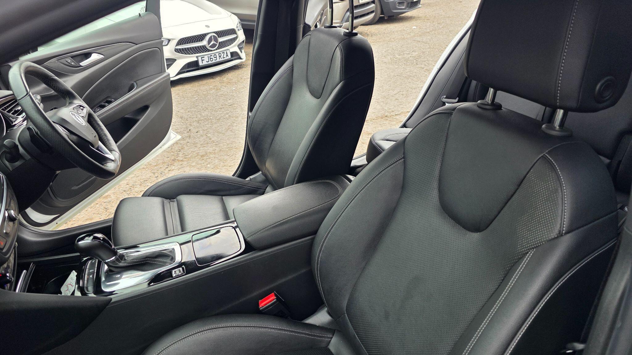 Vauxhall Insignia - Image 38