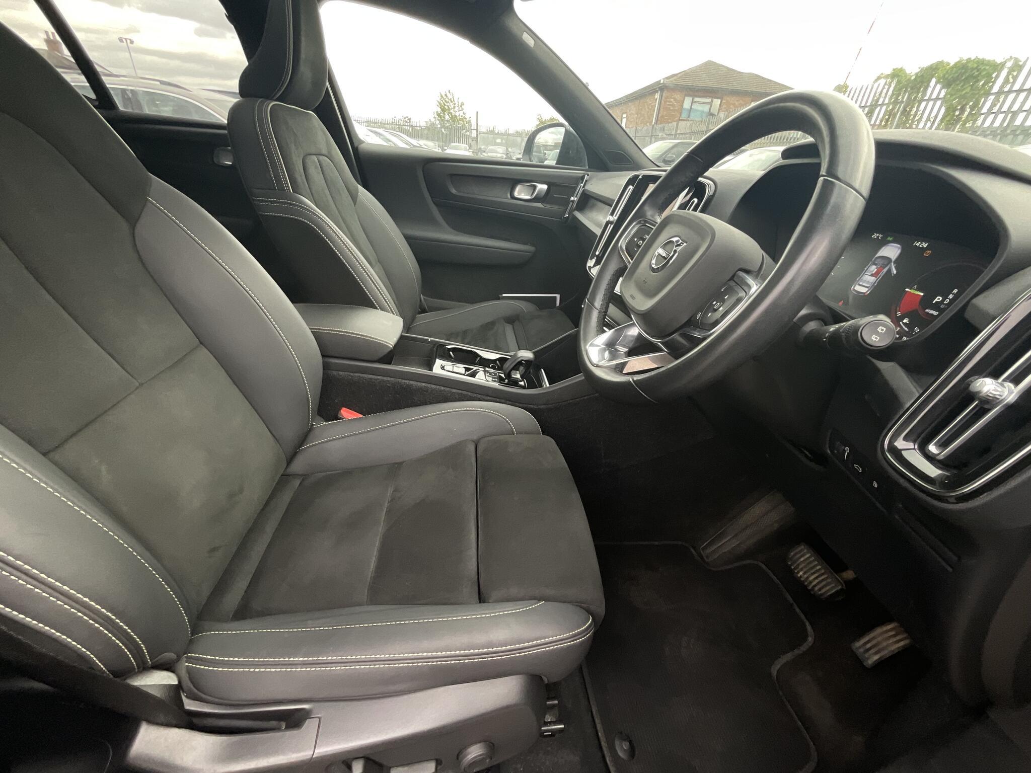 Volvo XC40 - Image 10