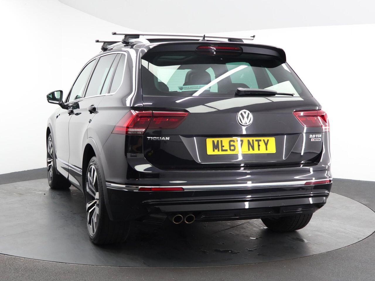 Volkswagen Tiguan - Image 10