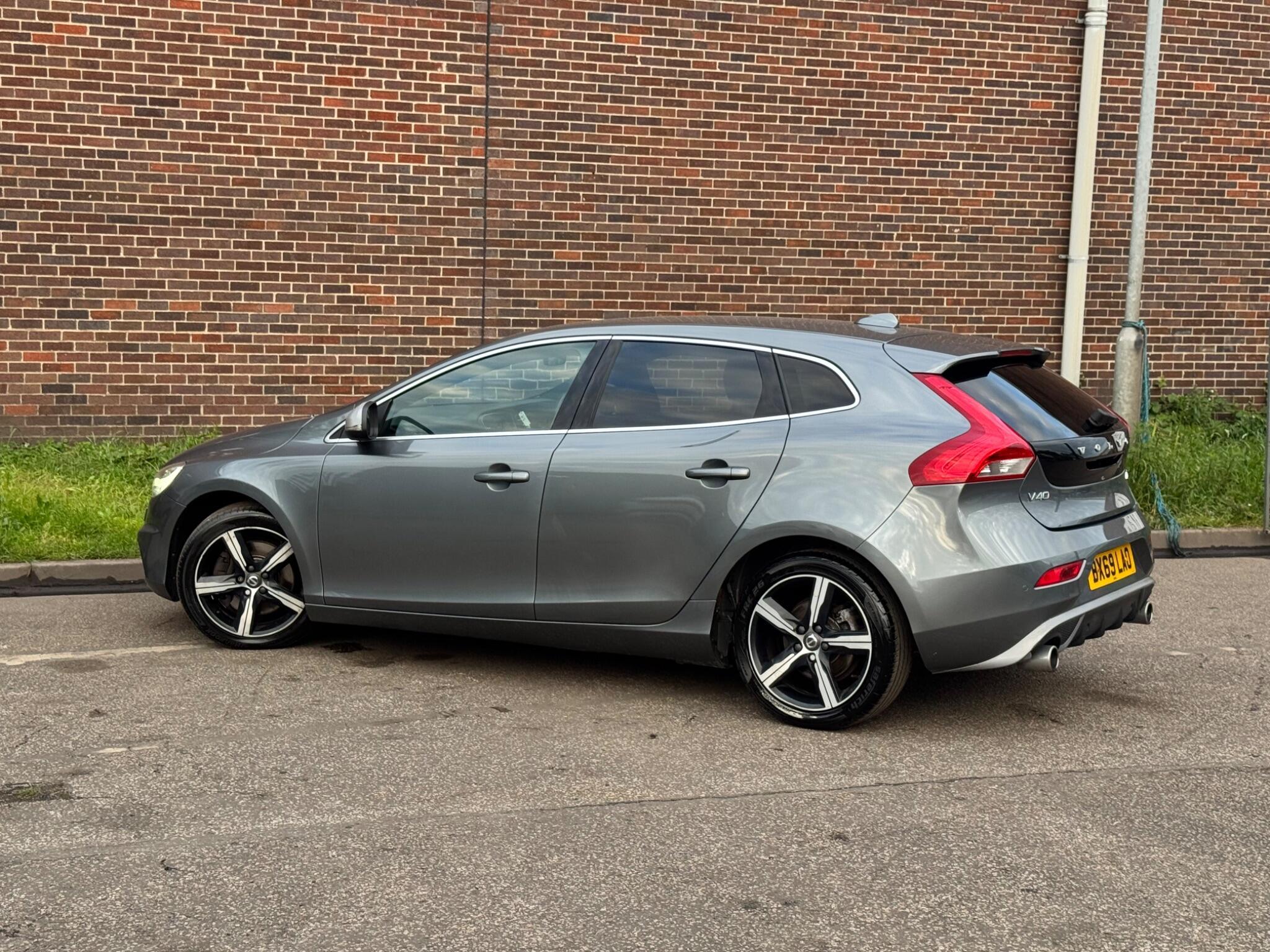 Volvo V40 - Image 15