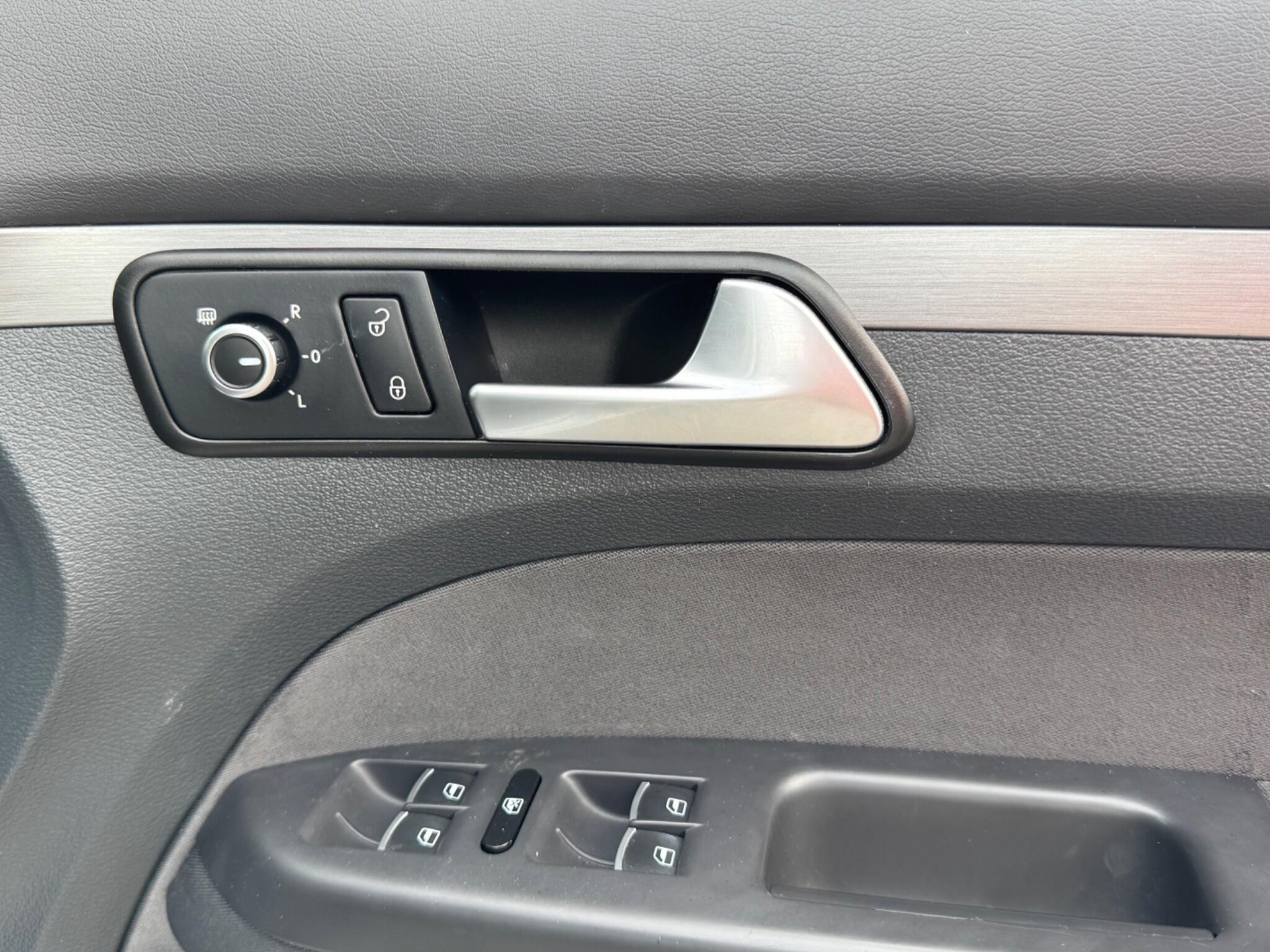 Volkswagen Touran - Image 19