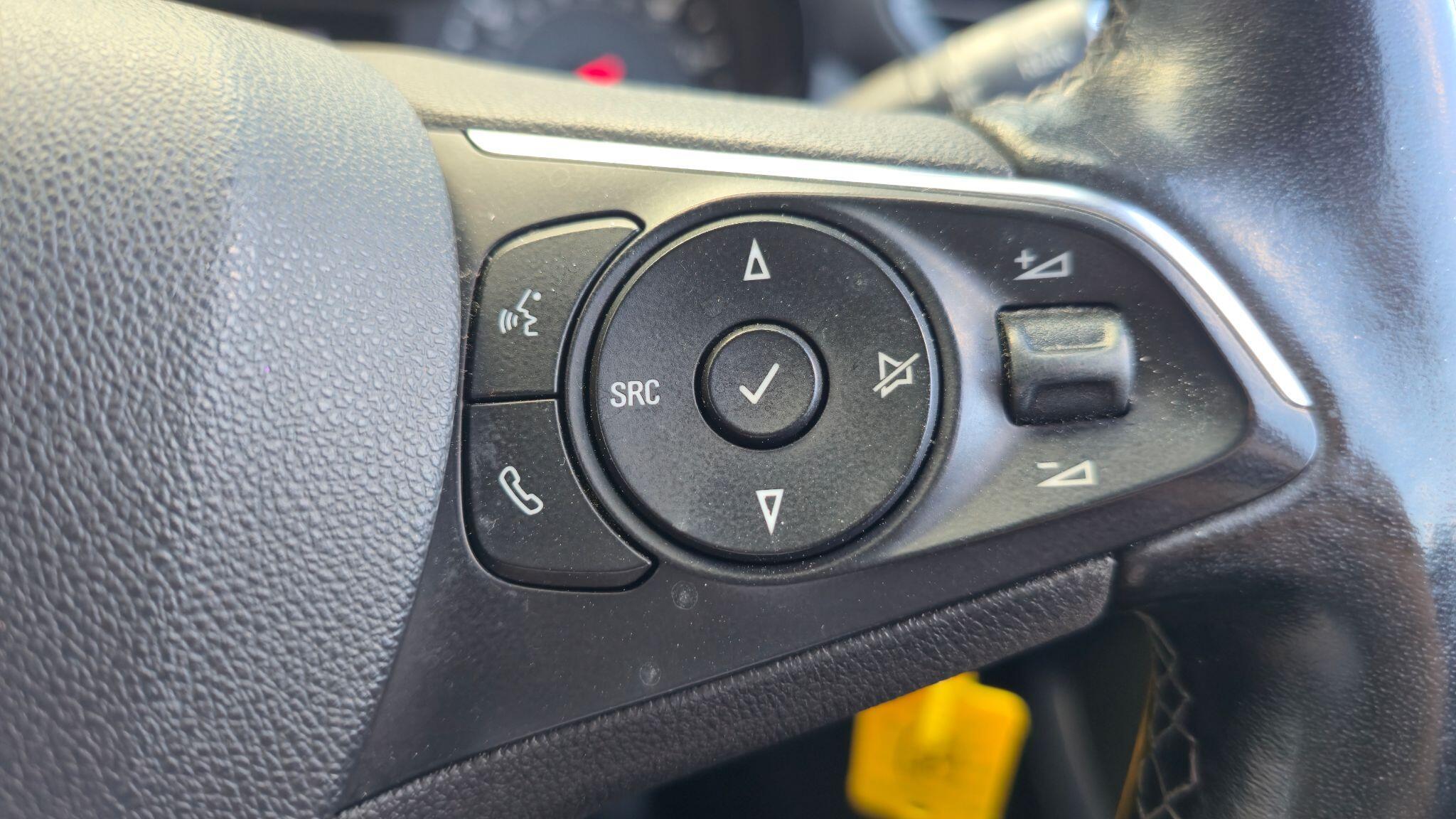 Vauxhall Crossland X - Image 14