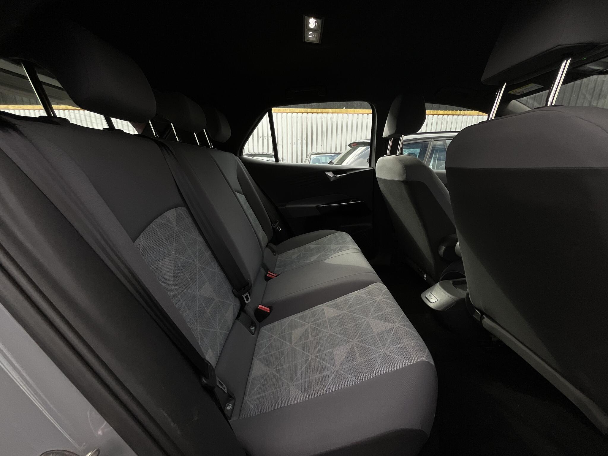 Volkswagen ID.3 - Image 12