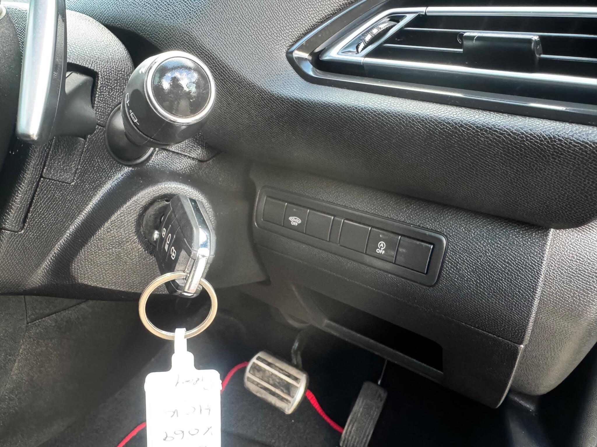 Peugeot 308 - Image 24