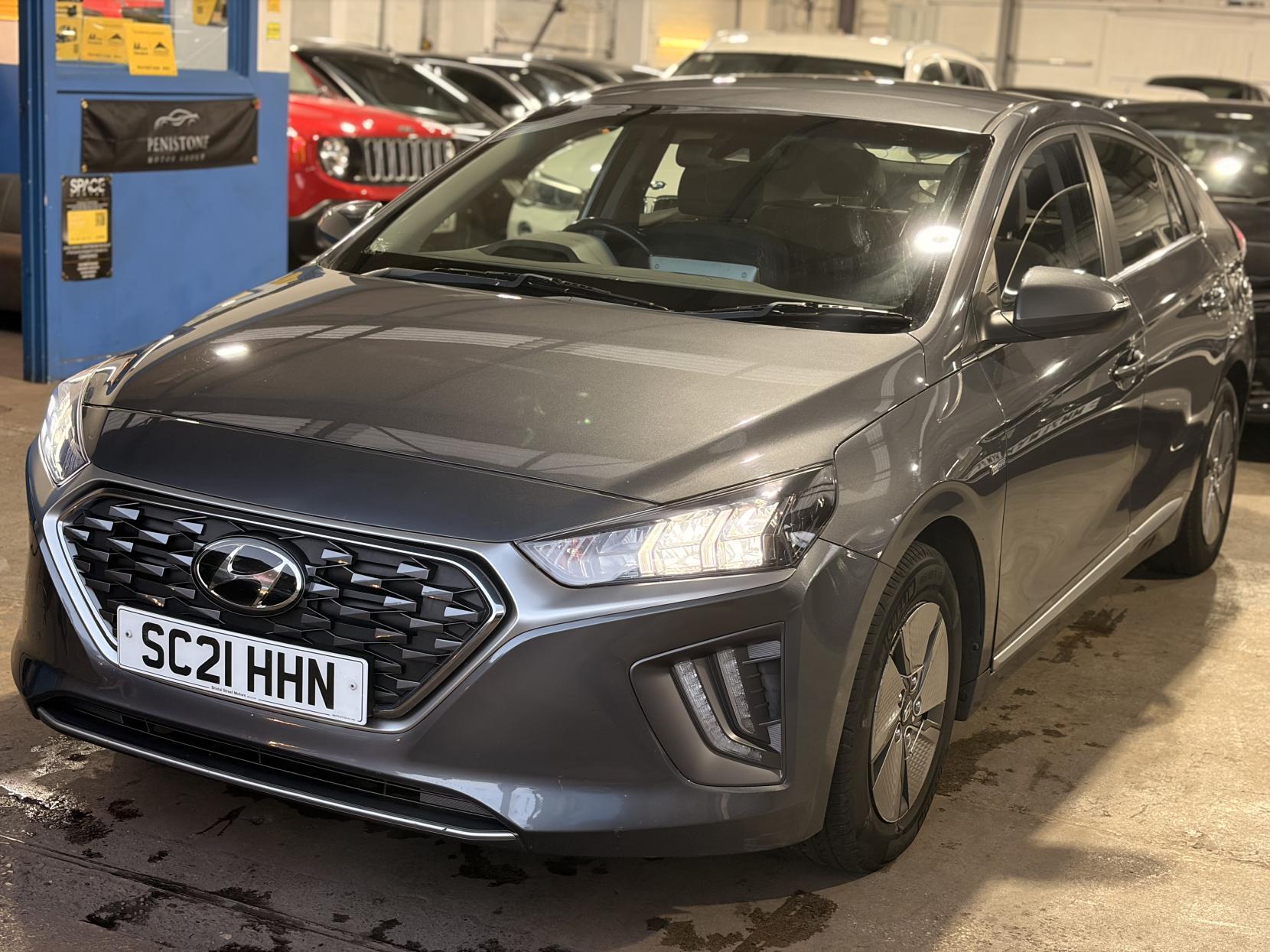Hyundai Ioniq - Image 3