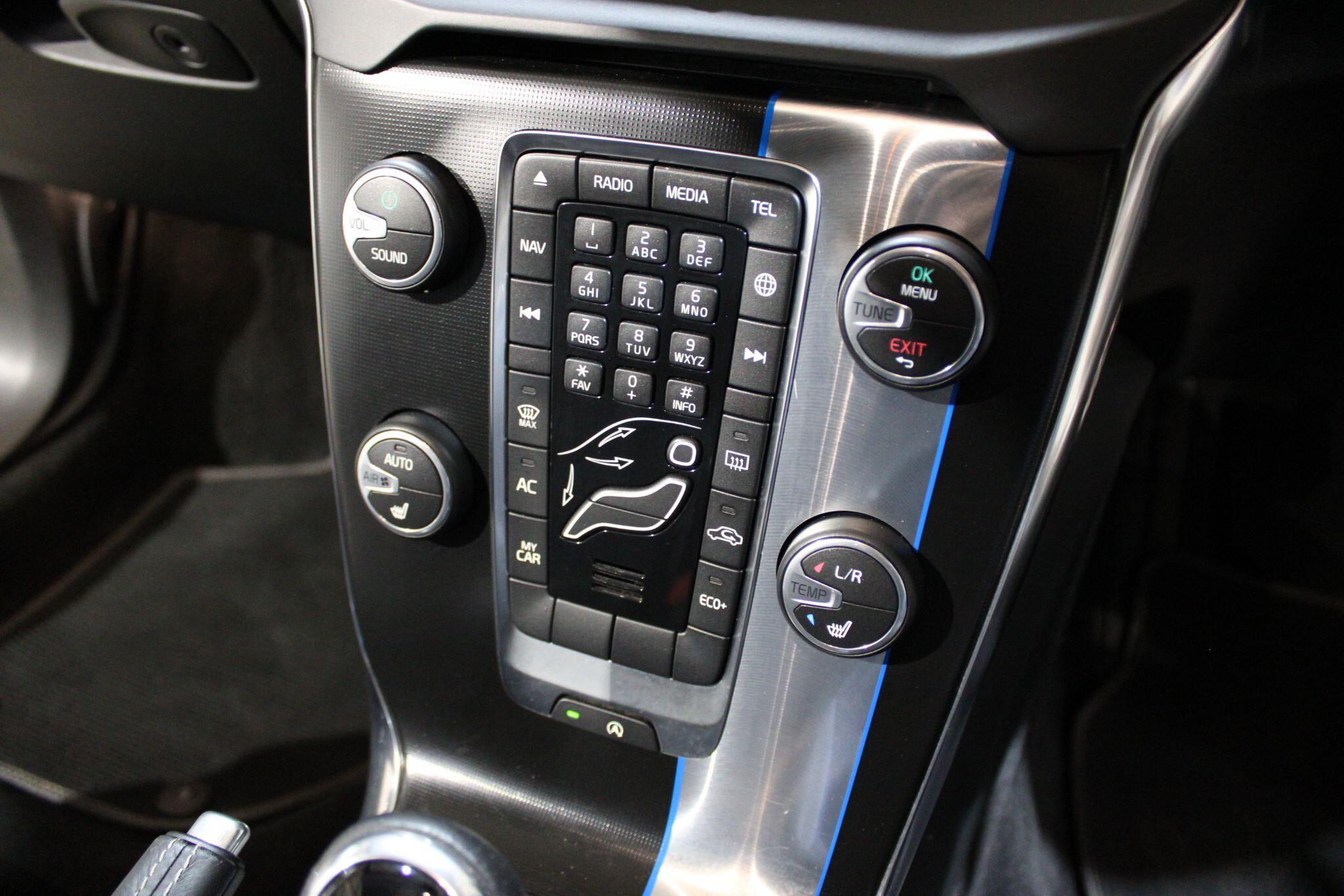 Volvo V40 - Image 26