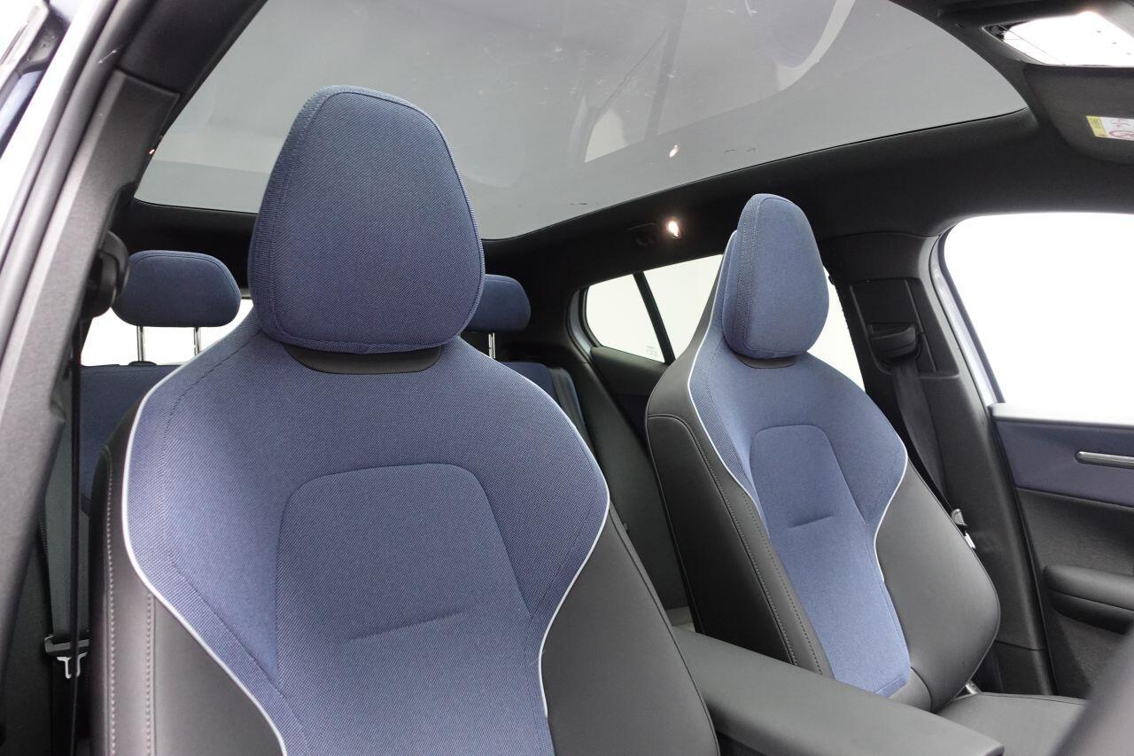 Volvo EX30 - Image 3