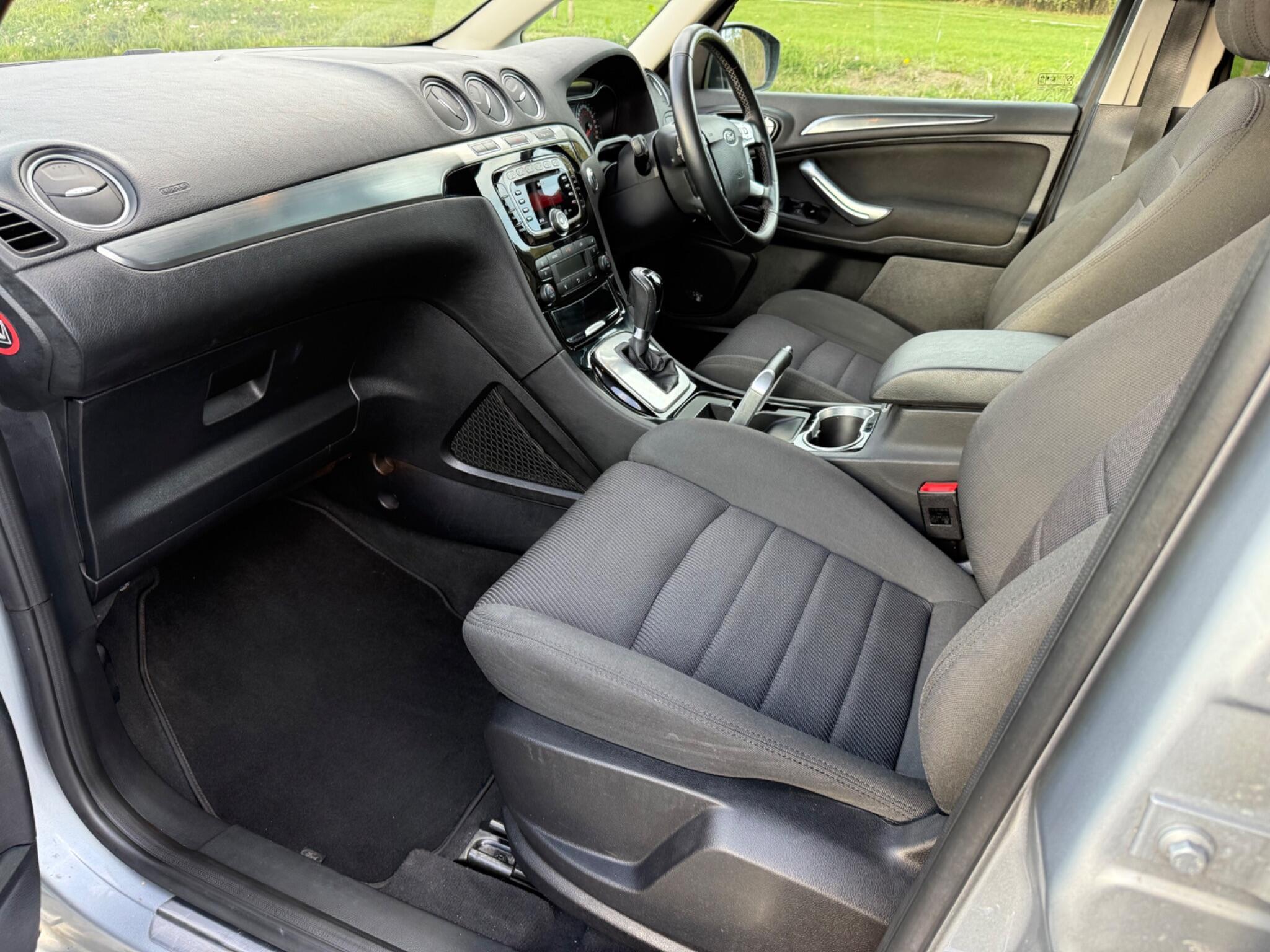 Ford Galaxy - Image 11