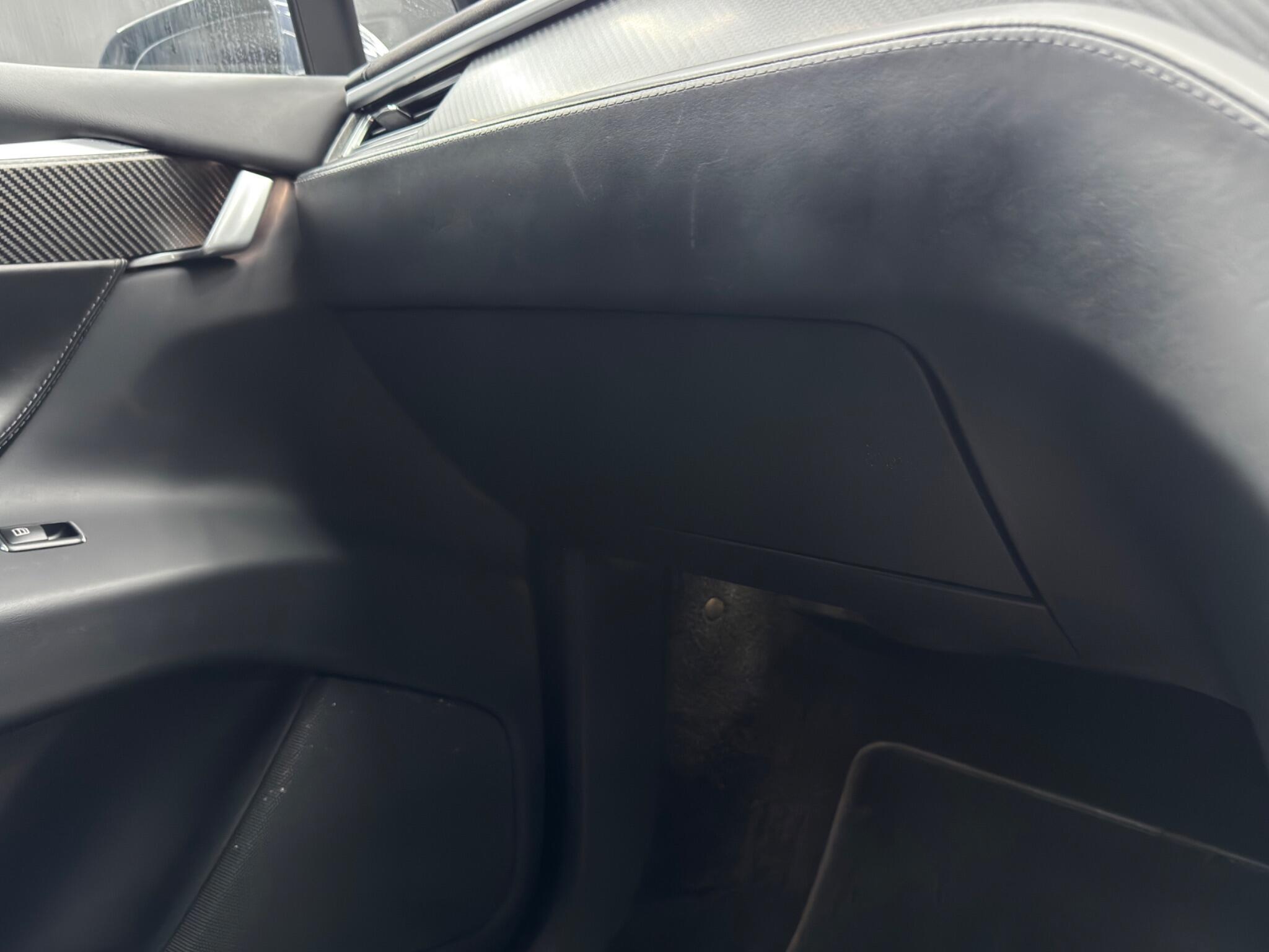 Tesla Model X - Image 41