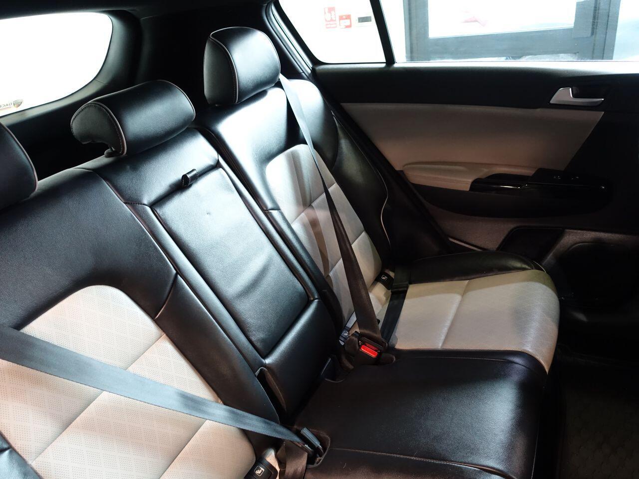 Kia Sportage - Image 27