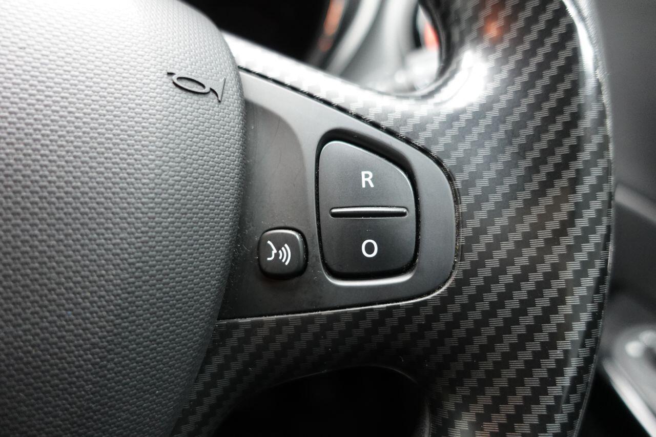 Renault Captur - Image 26