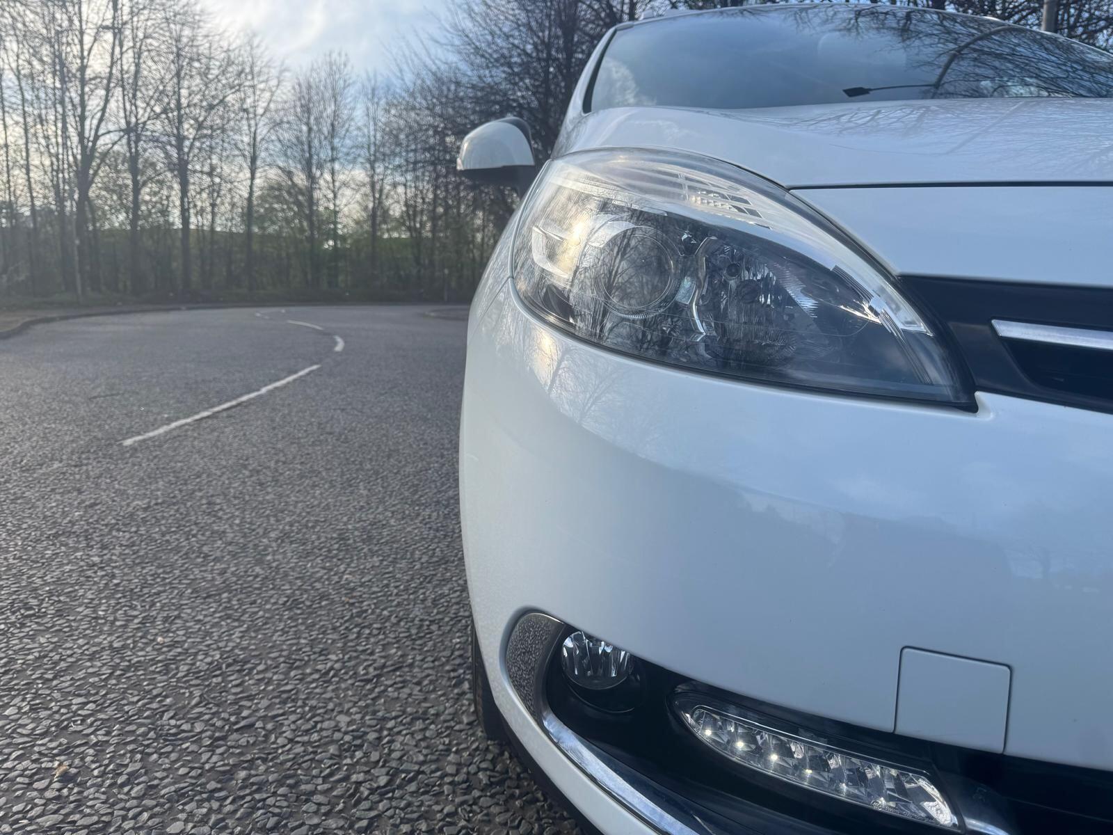 Renault Grand Scenic - Image 47