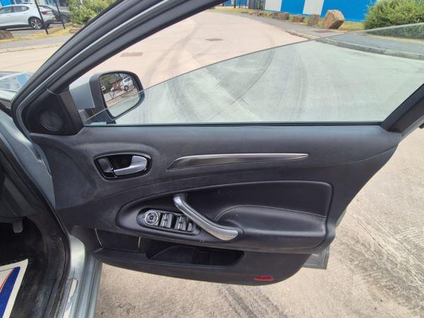 Ford Mondeo - Image 9