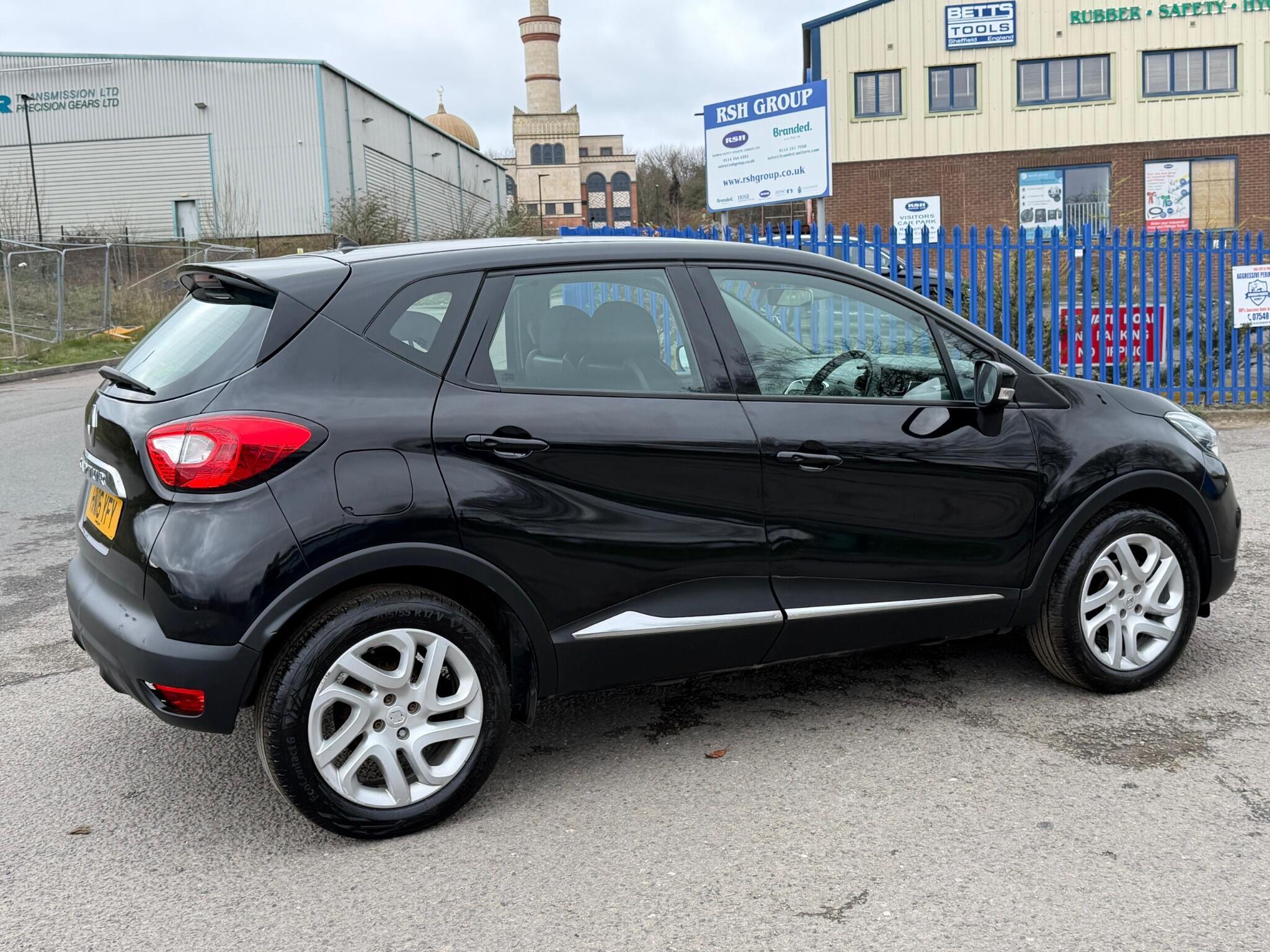 Renault Captur - Image 12