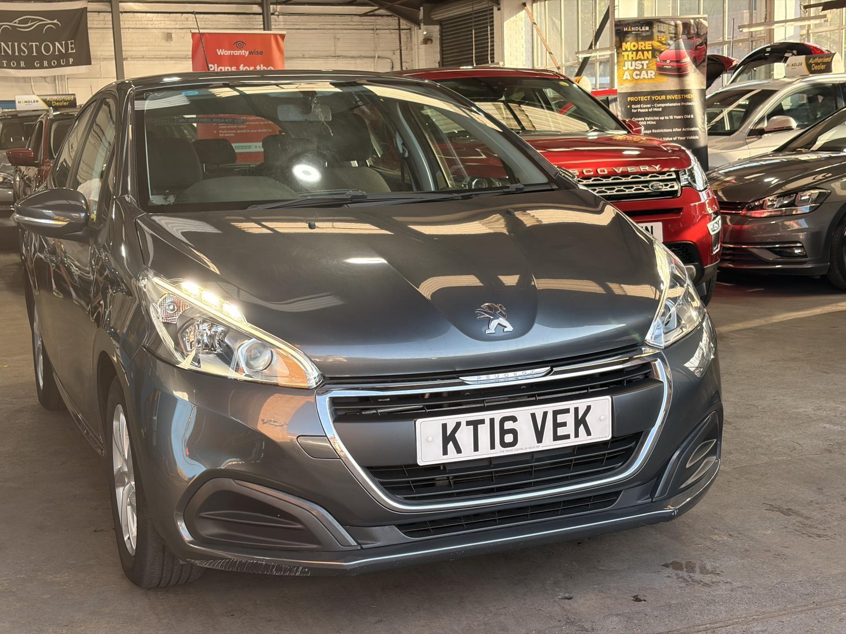 Peugeot 208 - Image 4