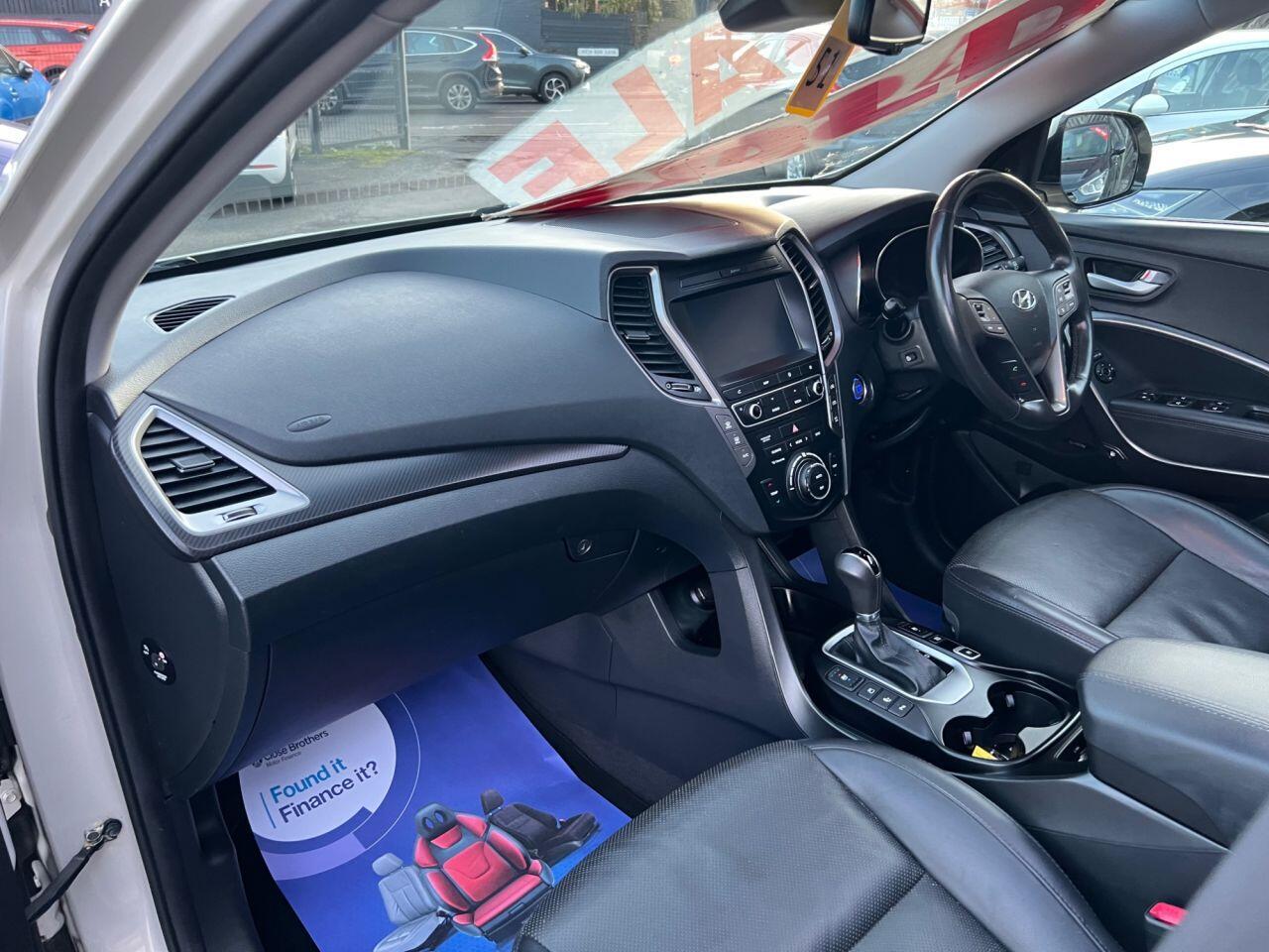 Hyundai Santa Fe - Image 18