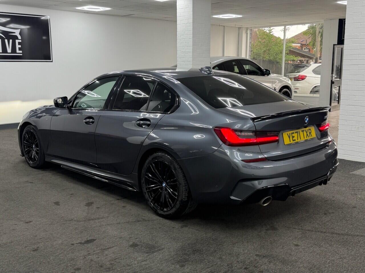 BMW 3 Series - Image 6