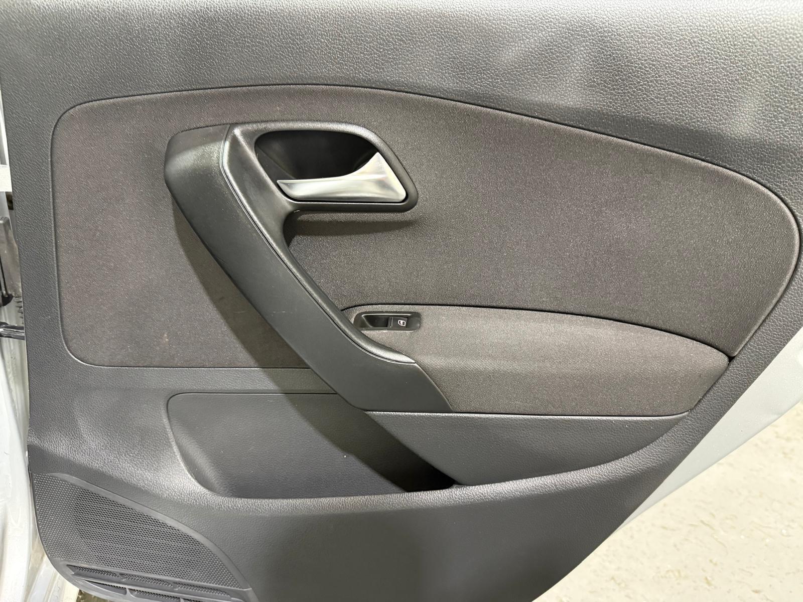 Volkswagen Polo - Image 37