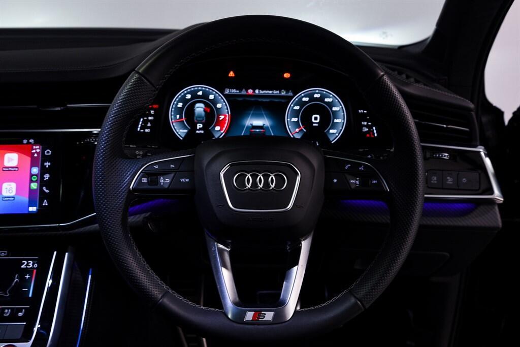 Audi SQ7 - Image 40