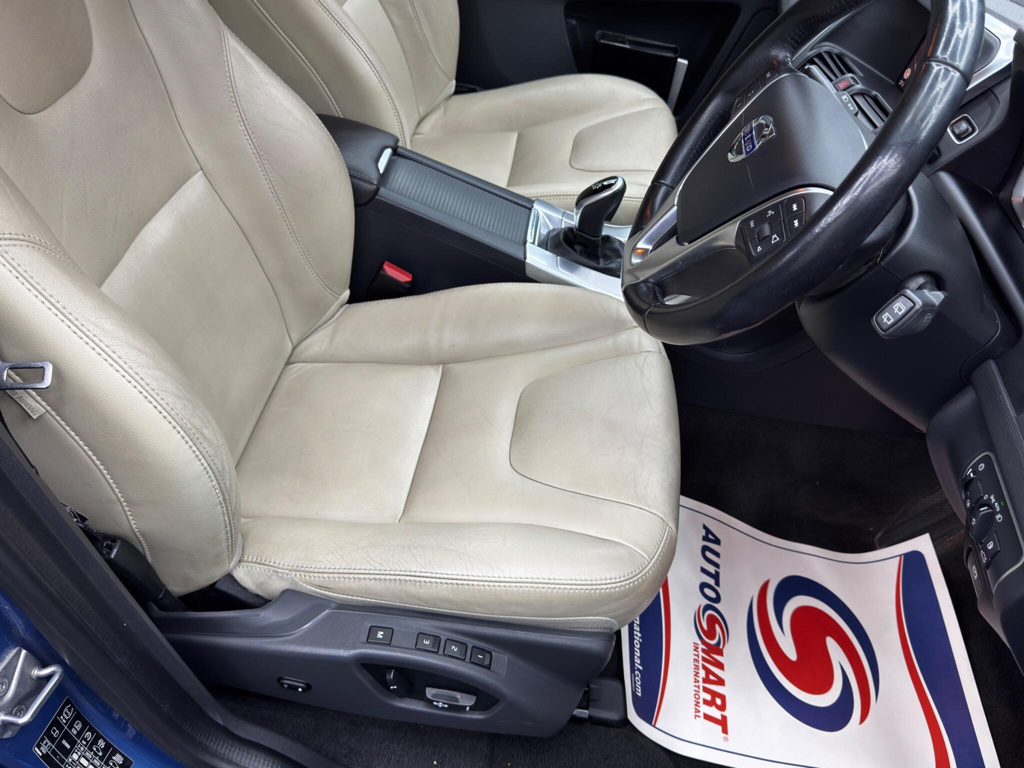 Volvo XC60 - Image 13