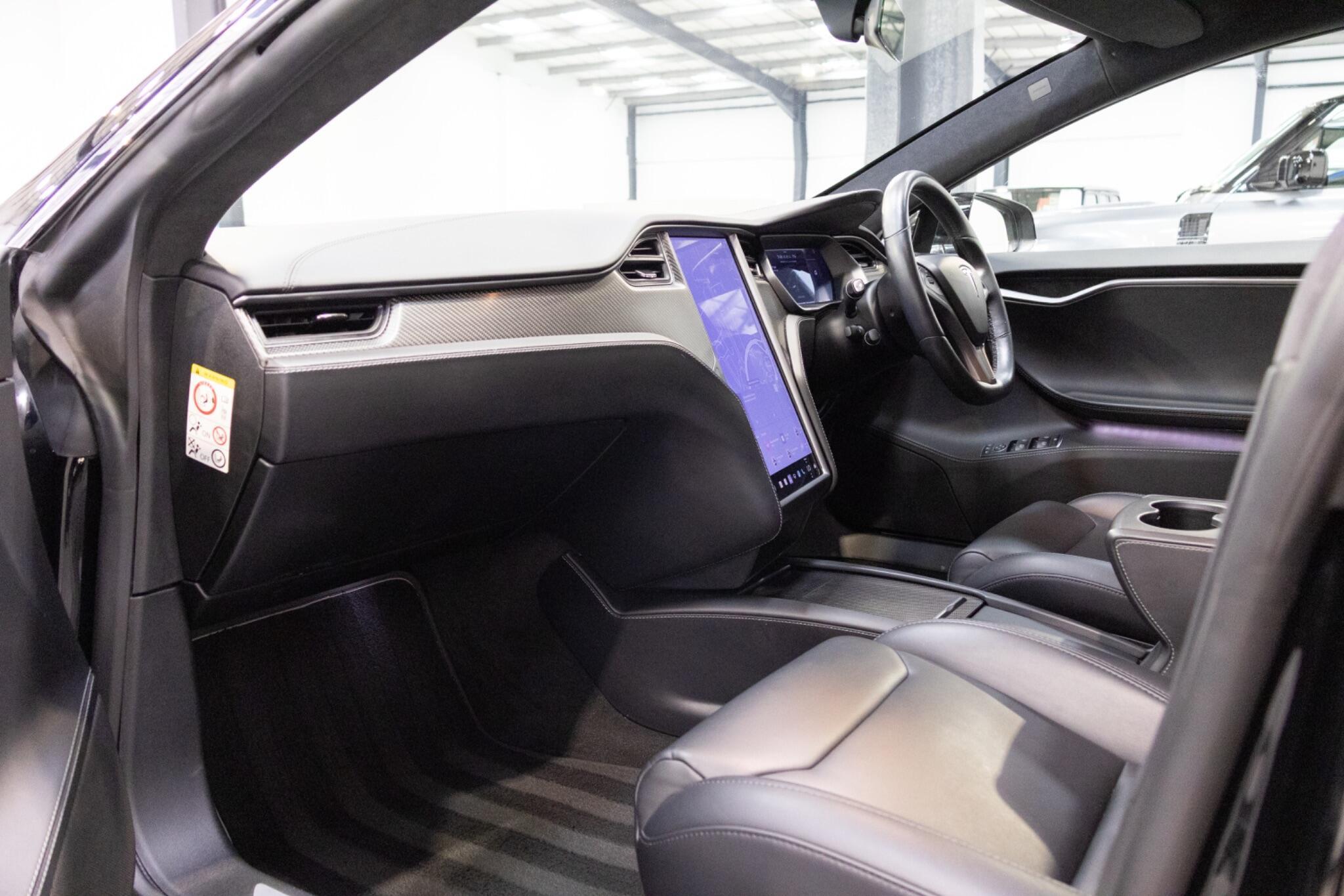 Tesla Model S - Image 10