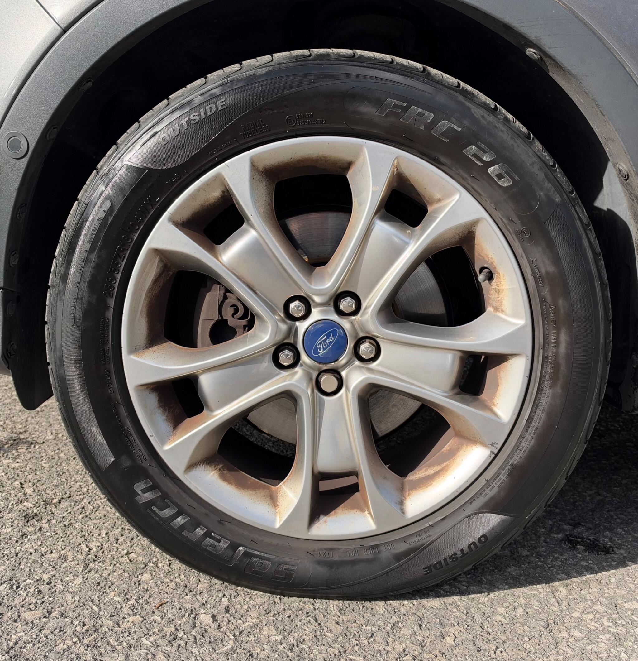 Ford Kuga - Image 17