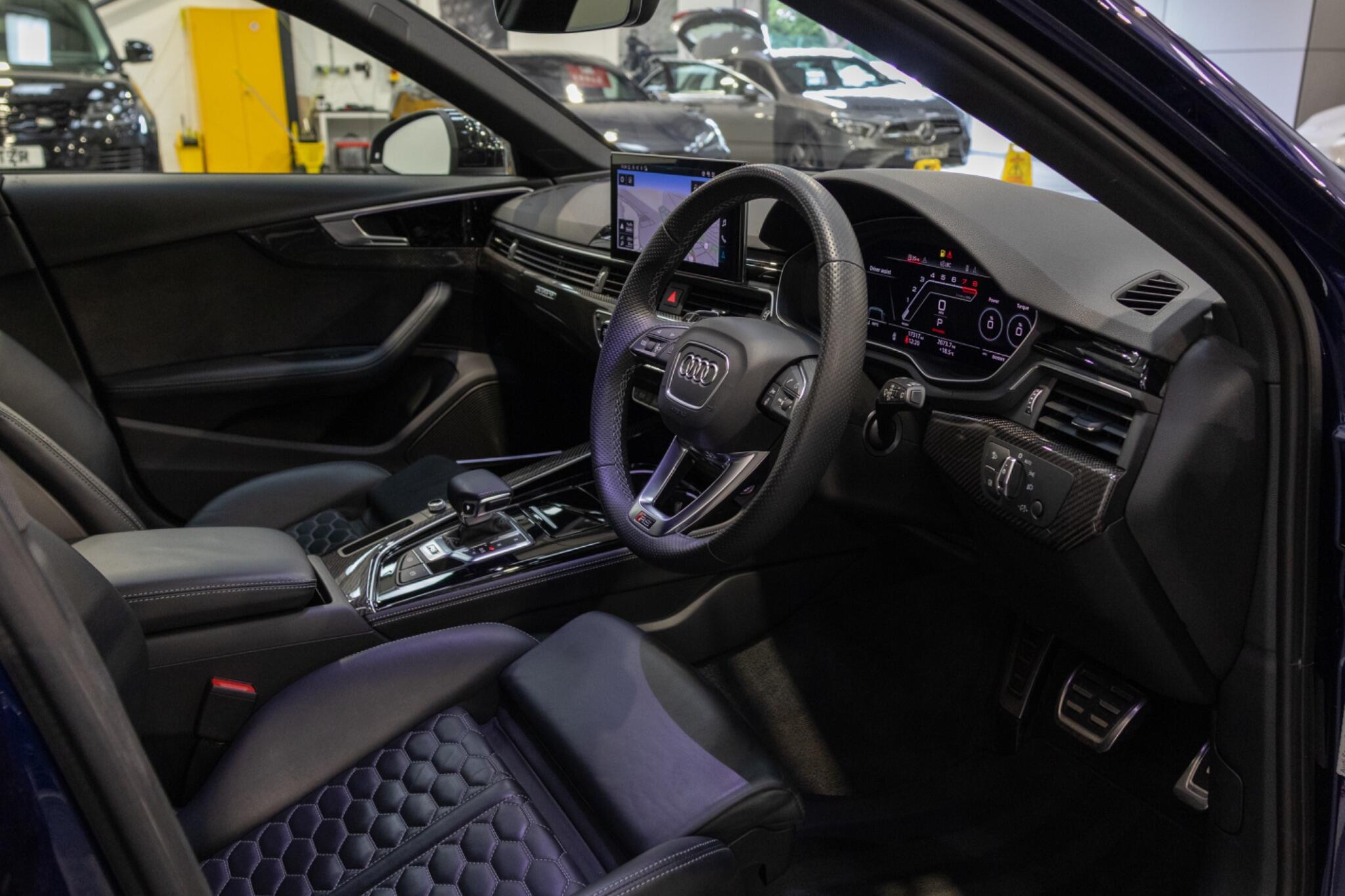 Audi Rs4 Avant - Image 12