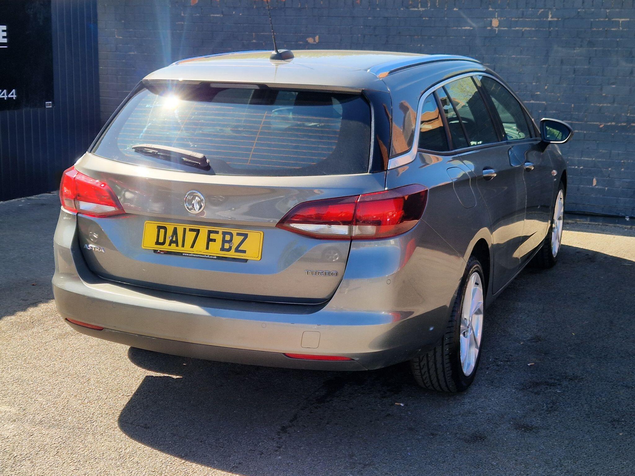 Vauxhall Astra - Image 10