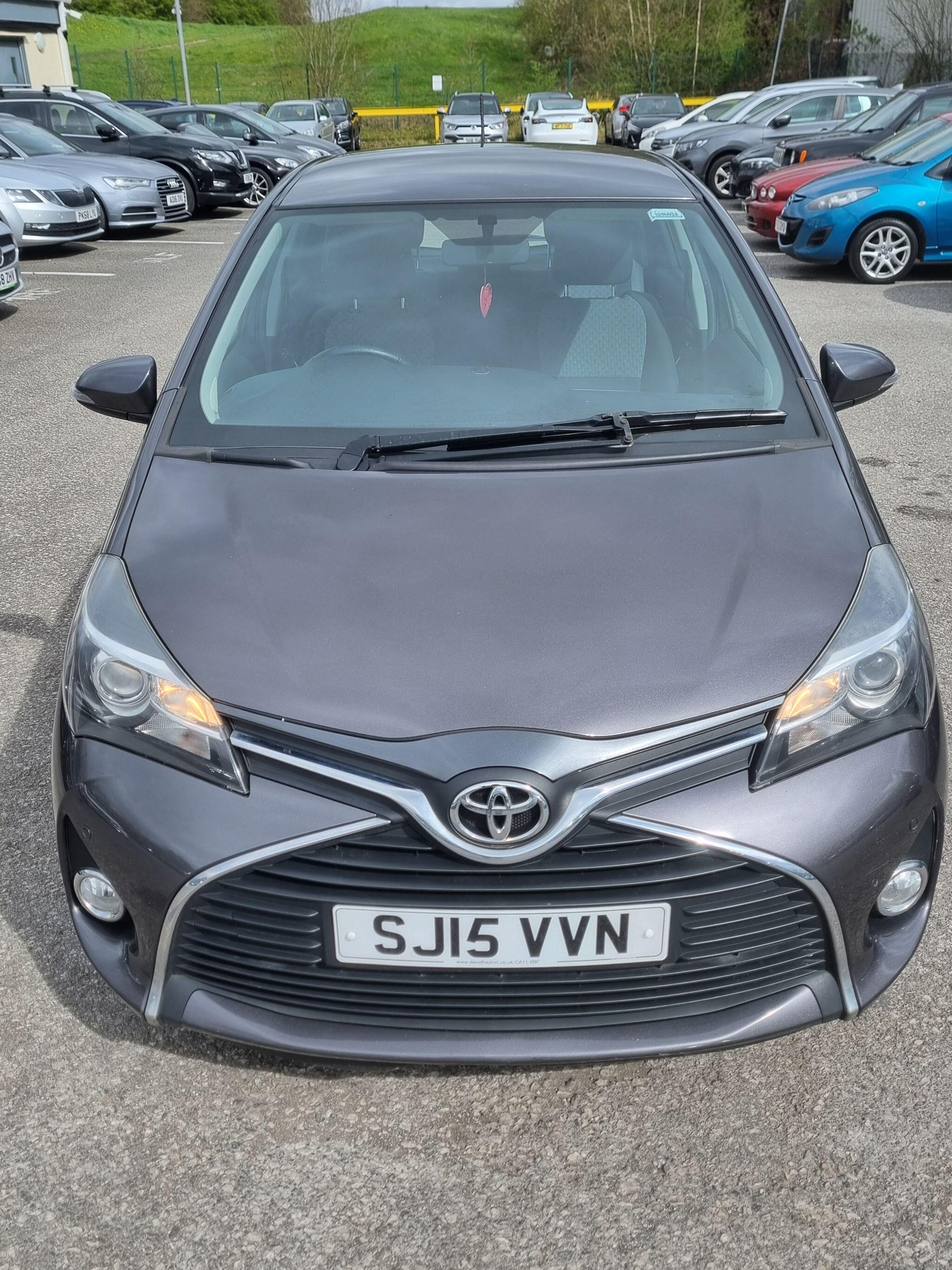 Toyota Yaris - Image 2