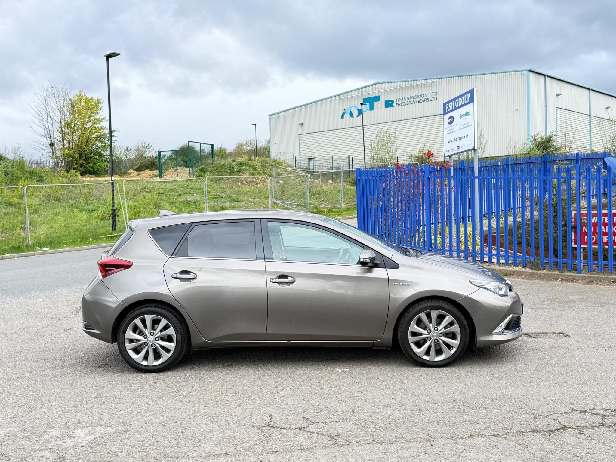 Toyota Auris - Image 12