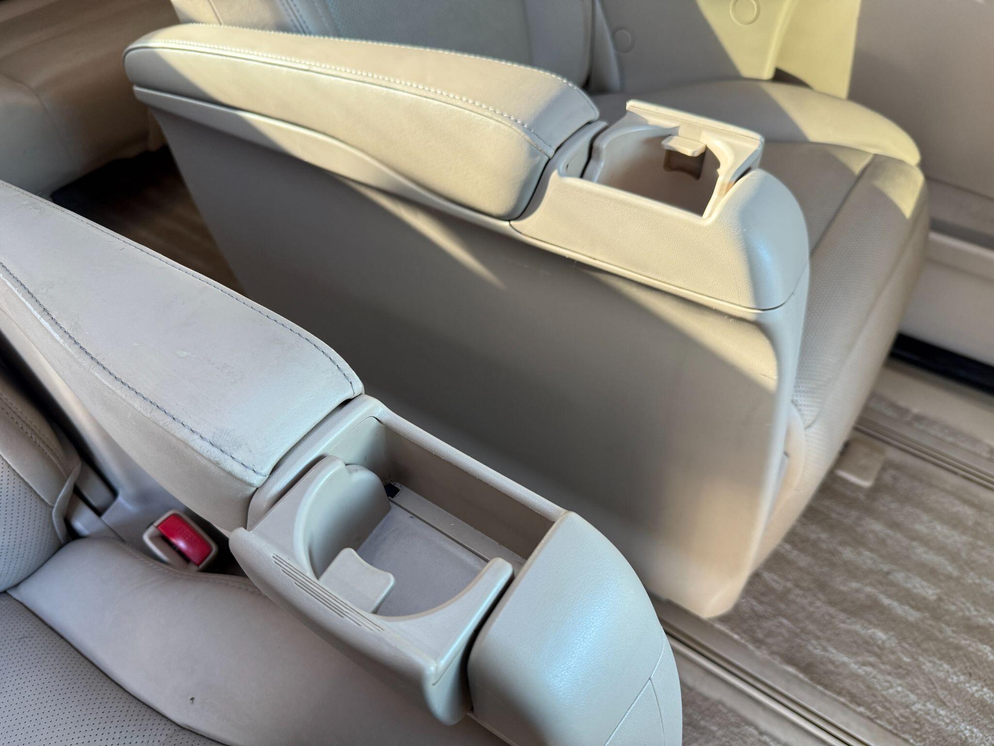 Toyota Alphard - Image 38