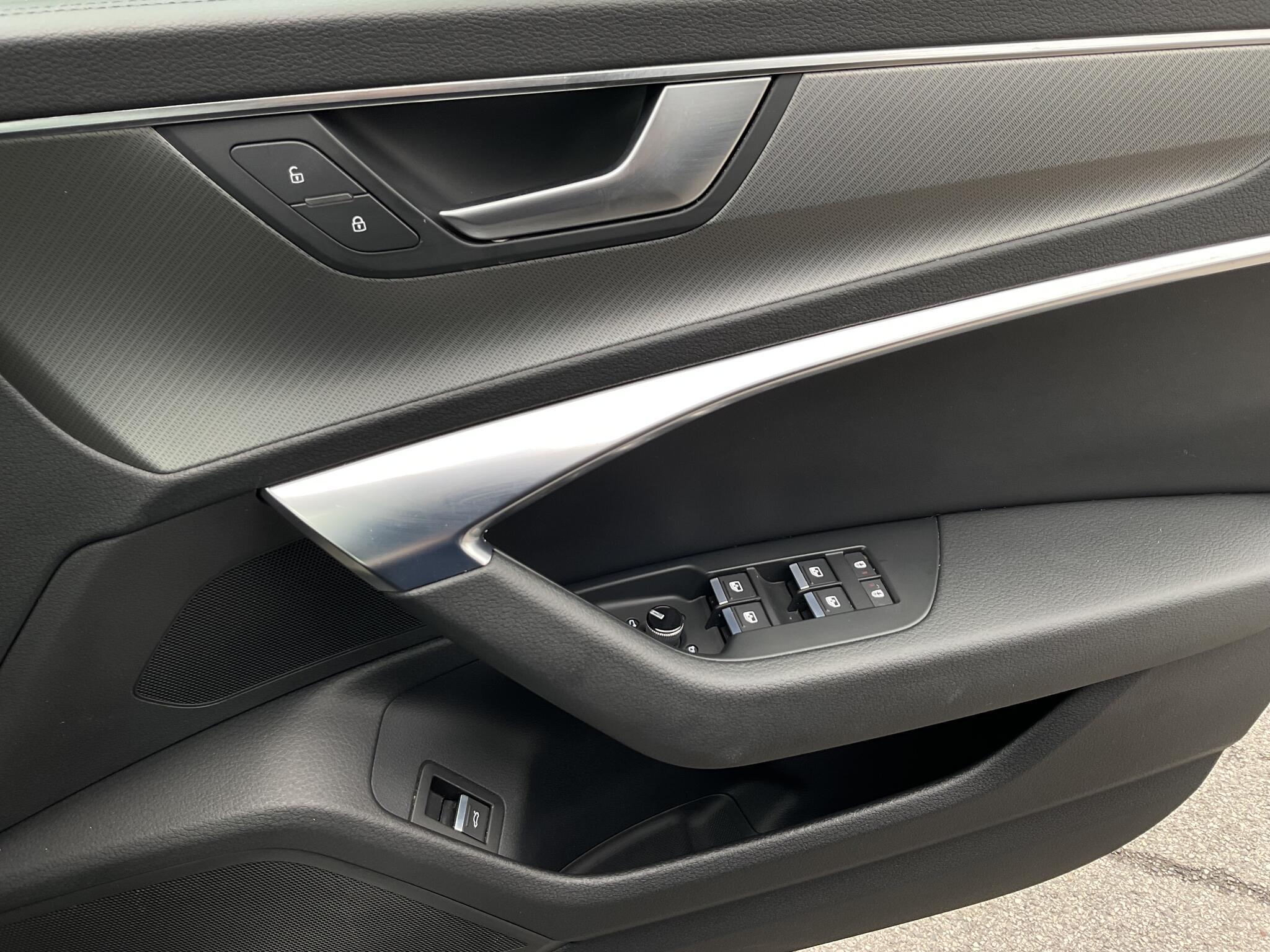 Audi A6 Saloon - Image 13