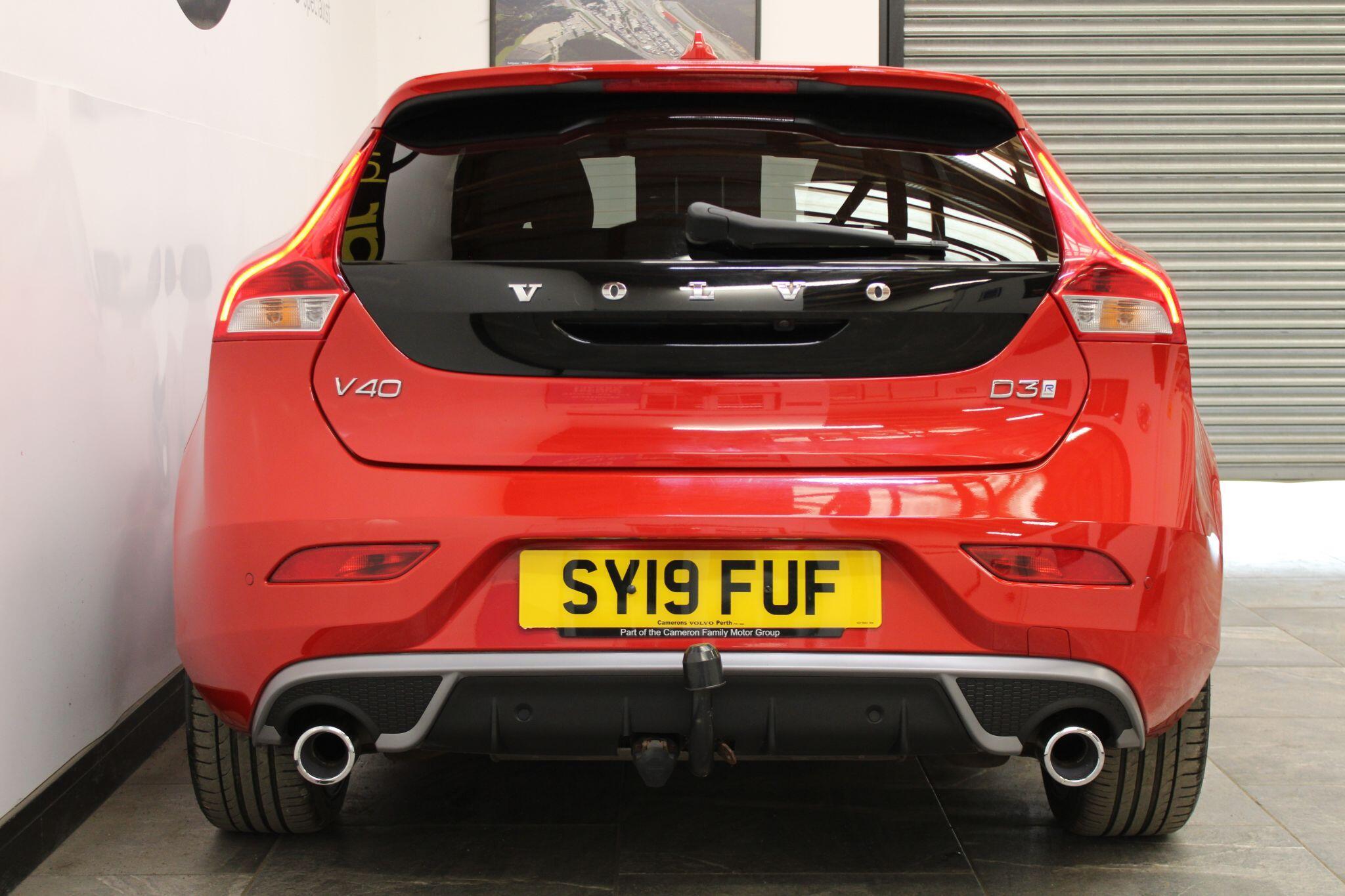 Volvo V40 - Image 14