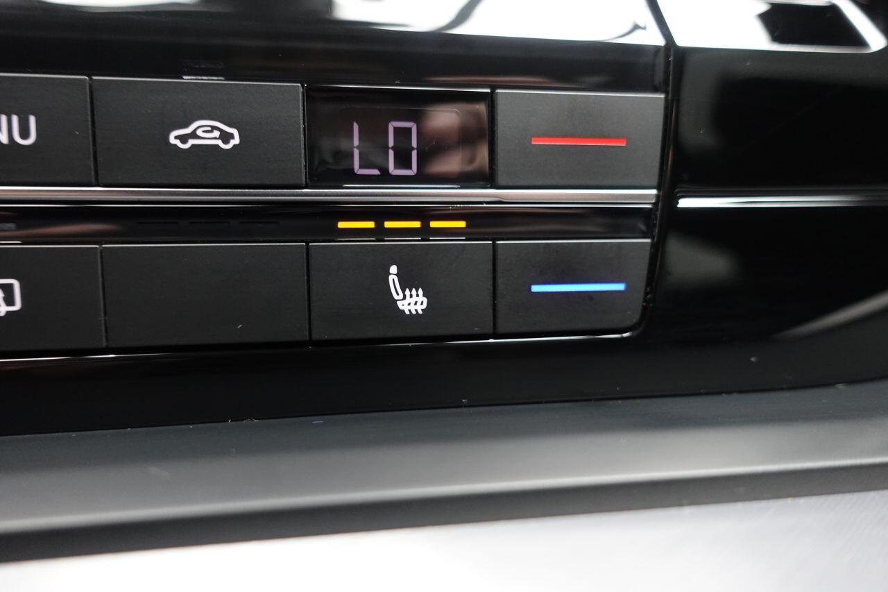 Volkswagen Touareg - Image 39