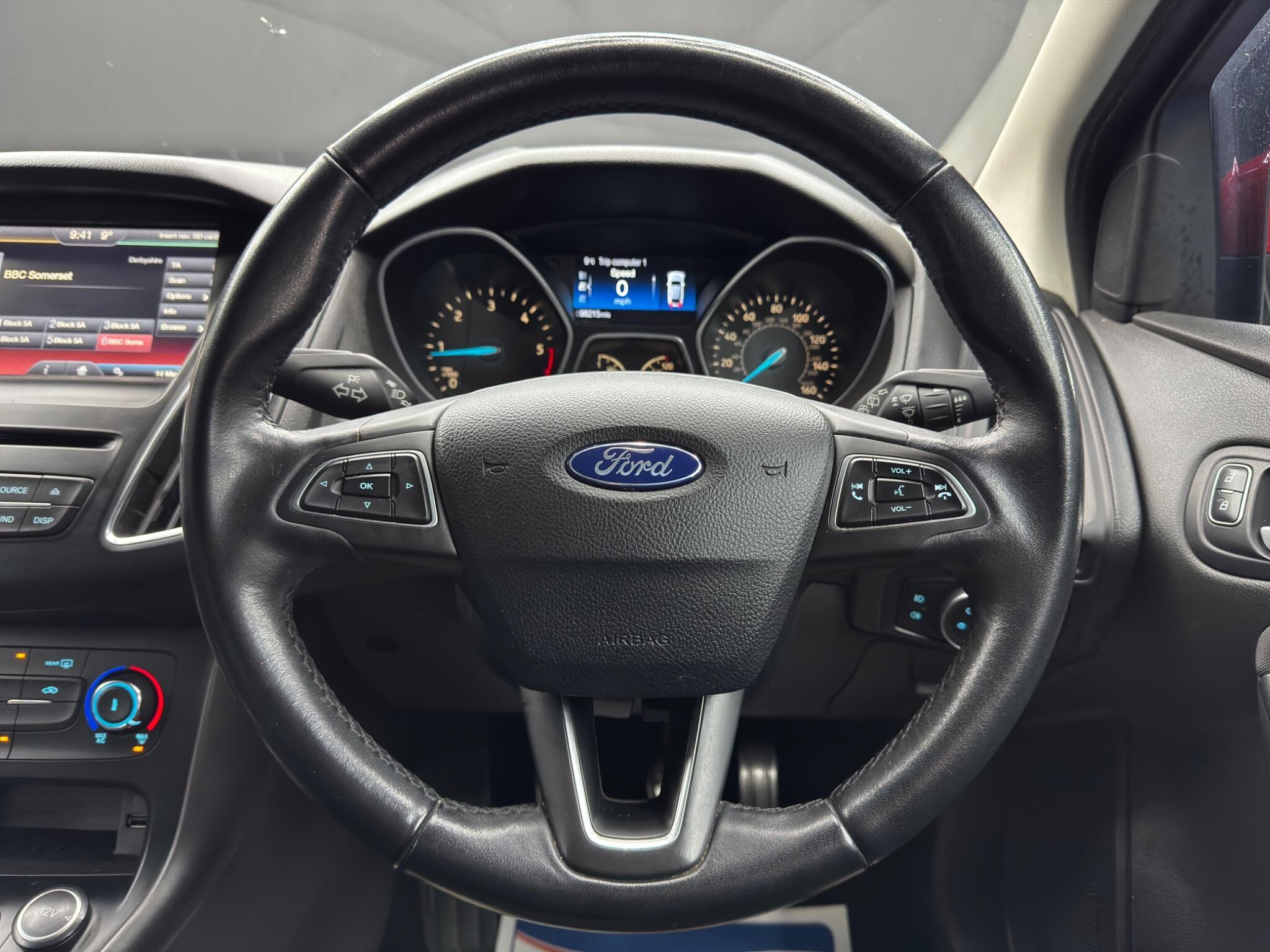 Ford Focus - Image 17