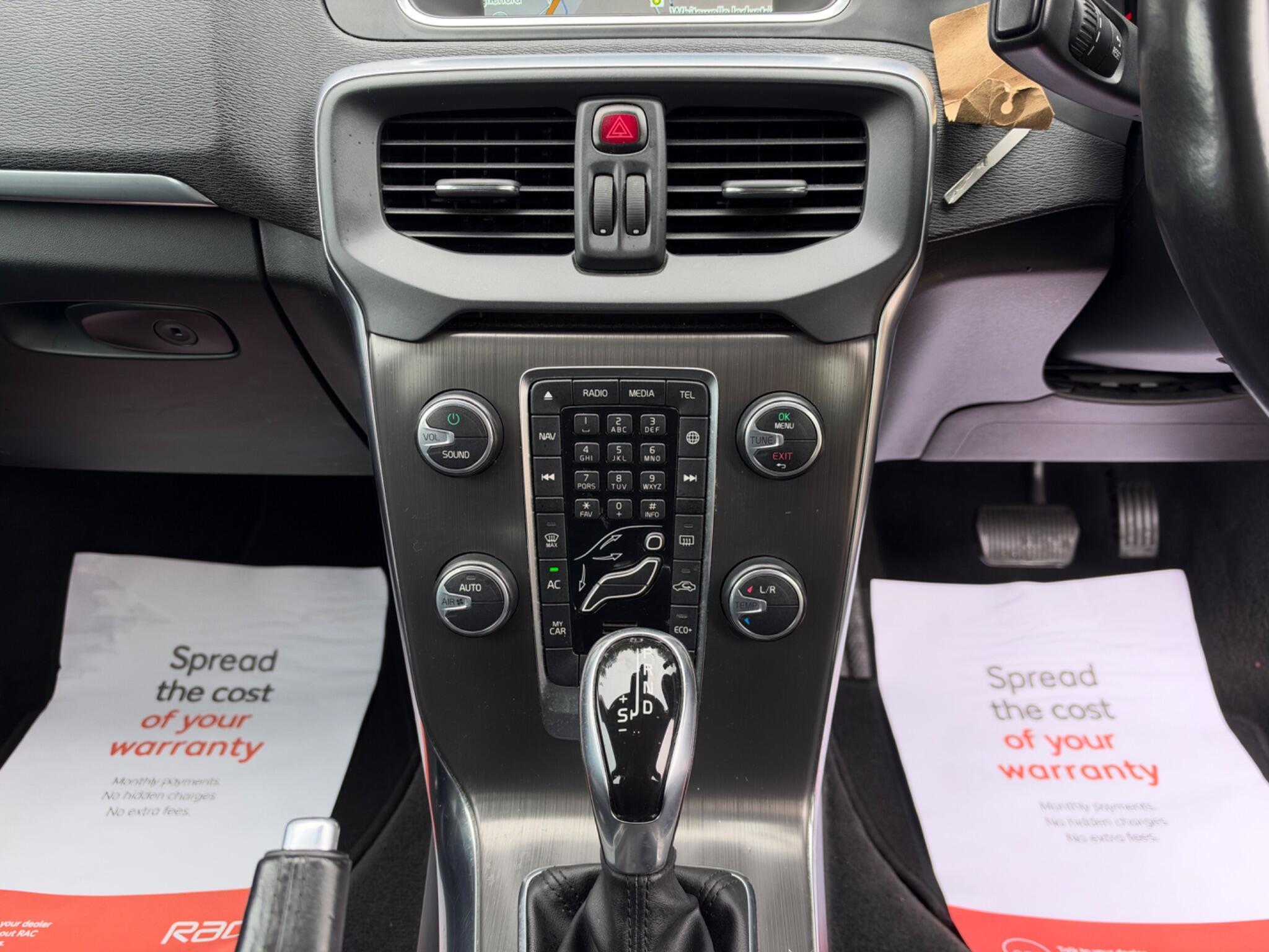 Volvo V40 - Image 18