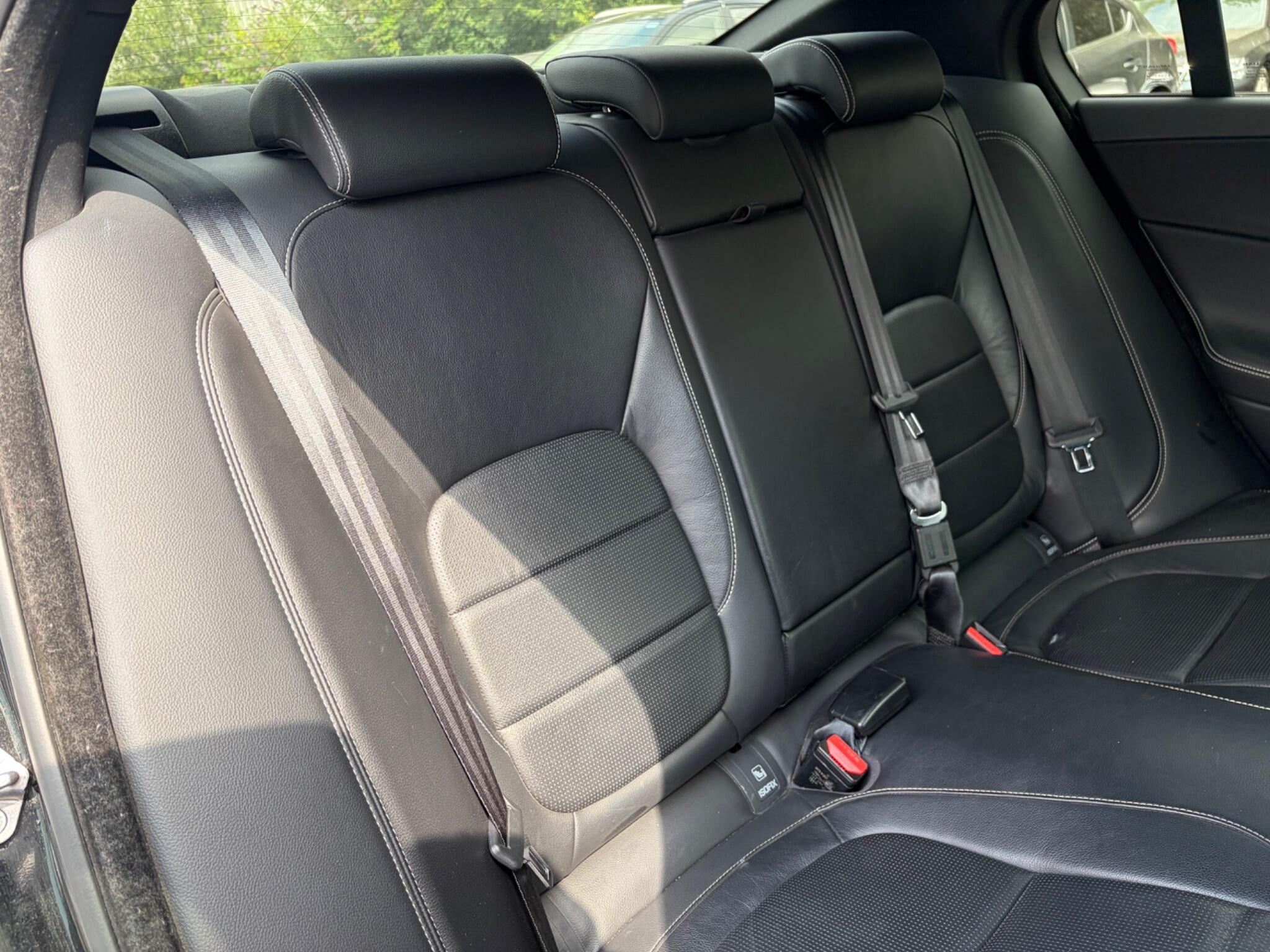 Jaguar XE - Image 20