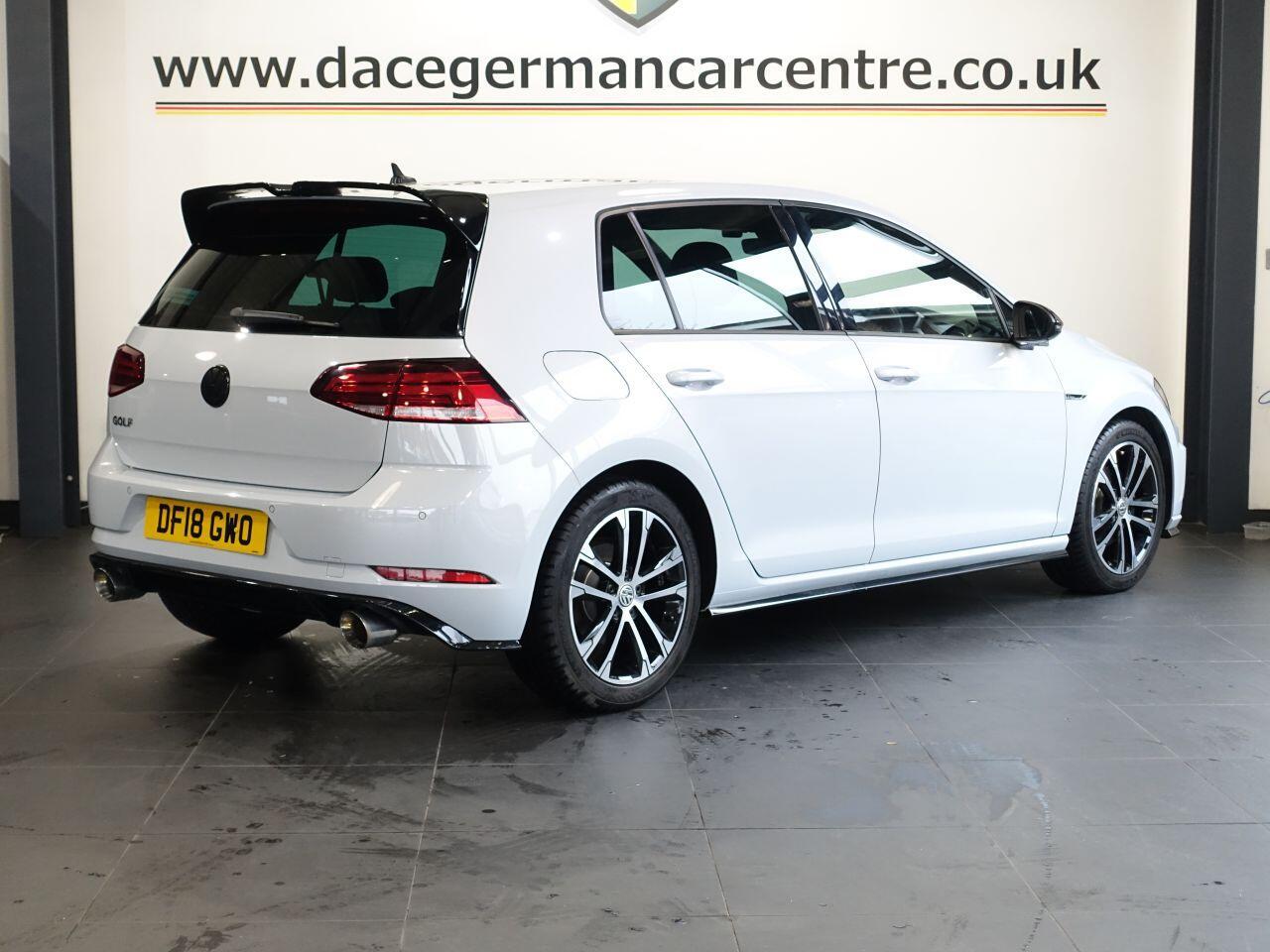 Volkswagen Golf - Image 6