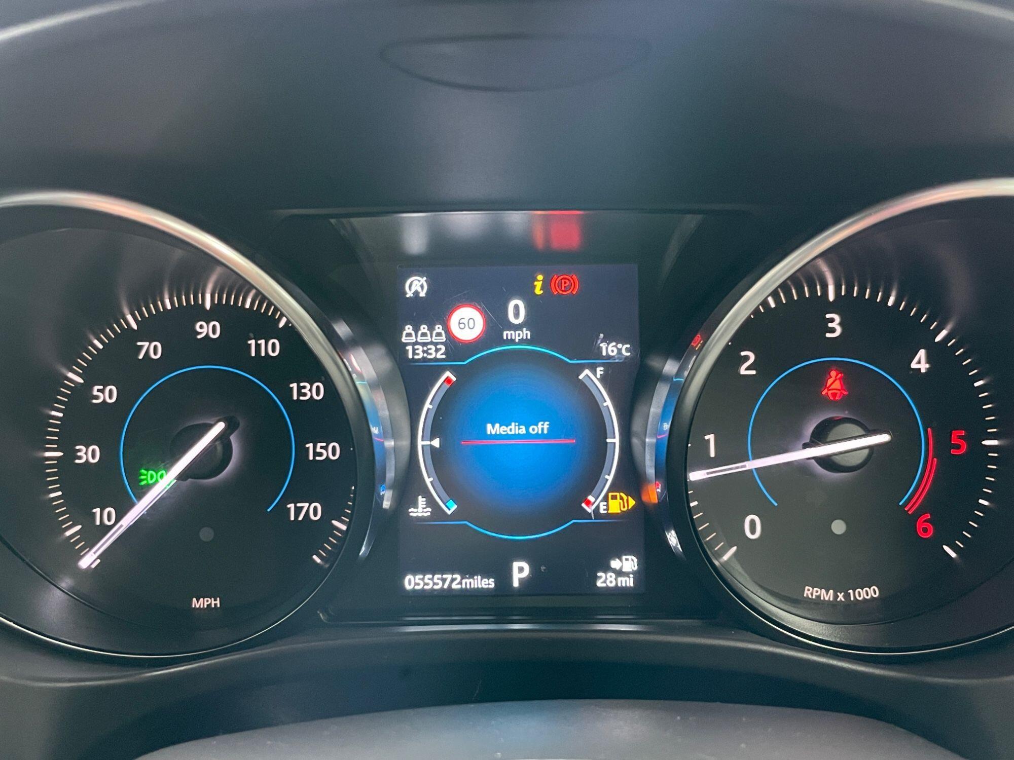 Jaguar F-Pace - Image 38