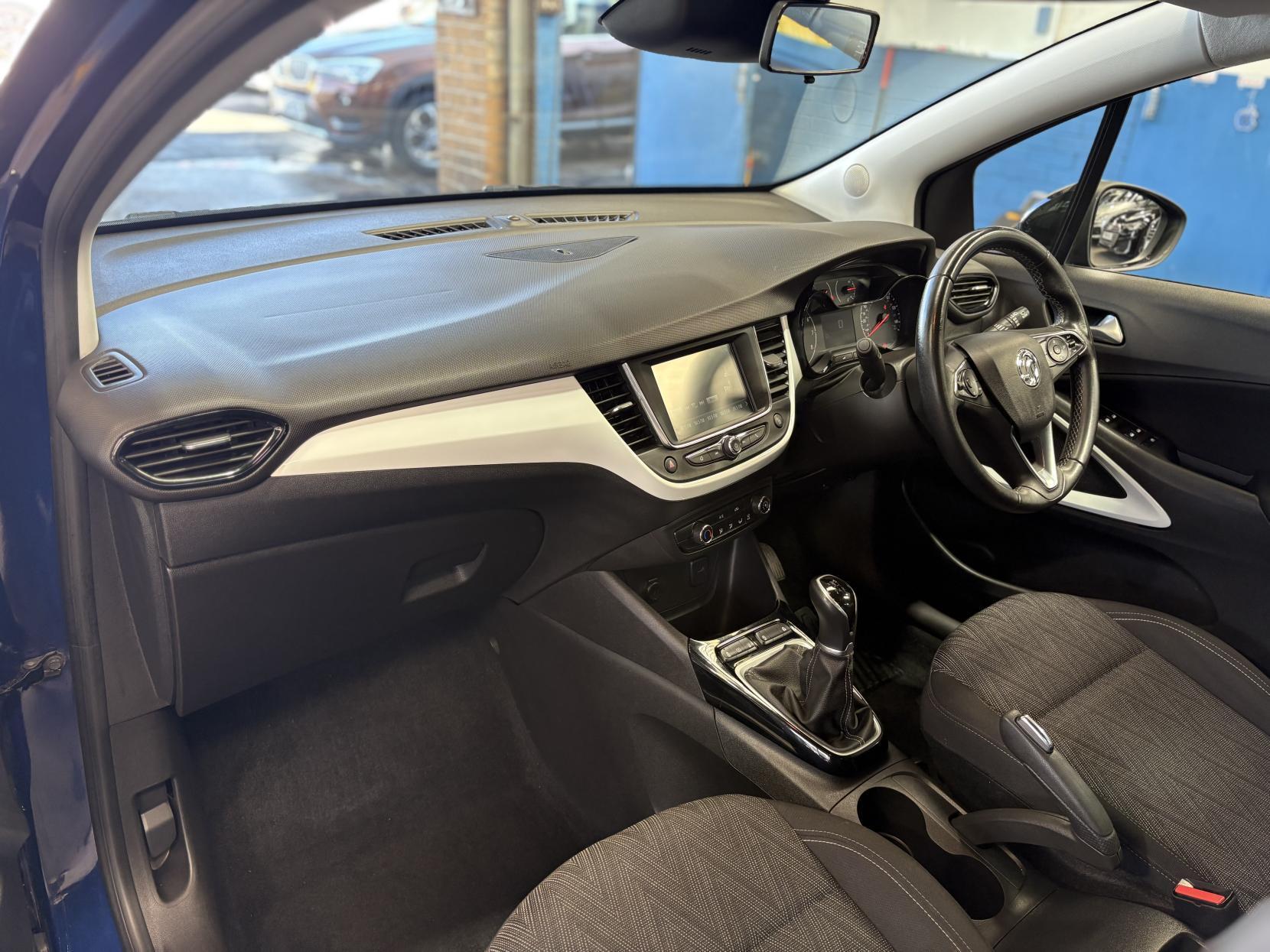 Vauxhall Crossland X - Image 17