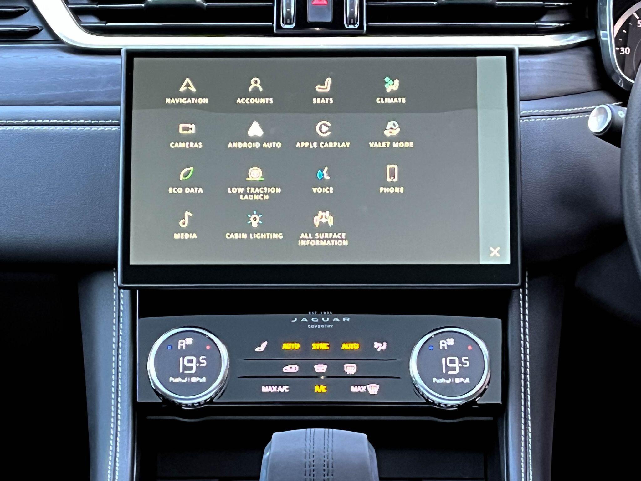 Jaguar F-Pace - Image 11
