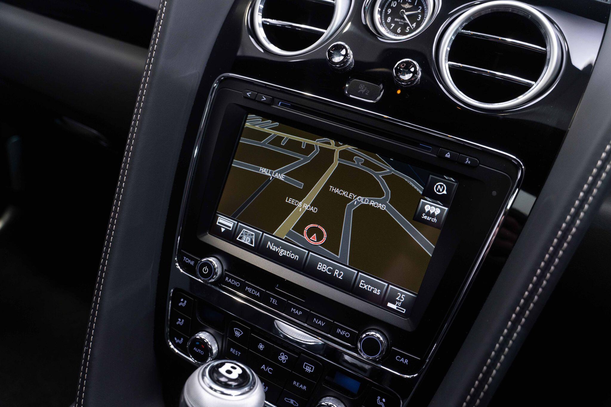Bentley Flying Spur - Image 17