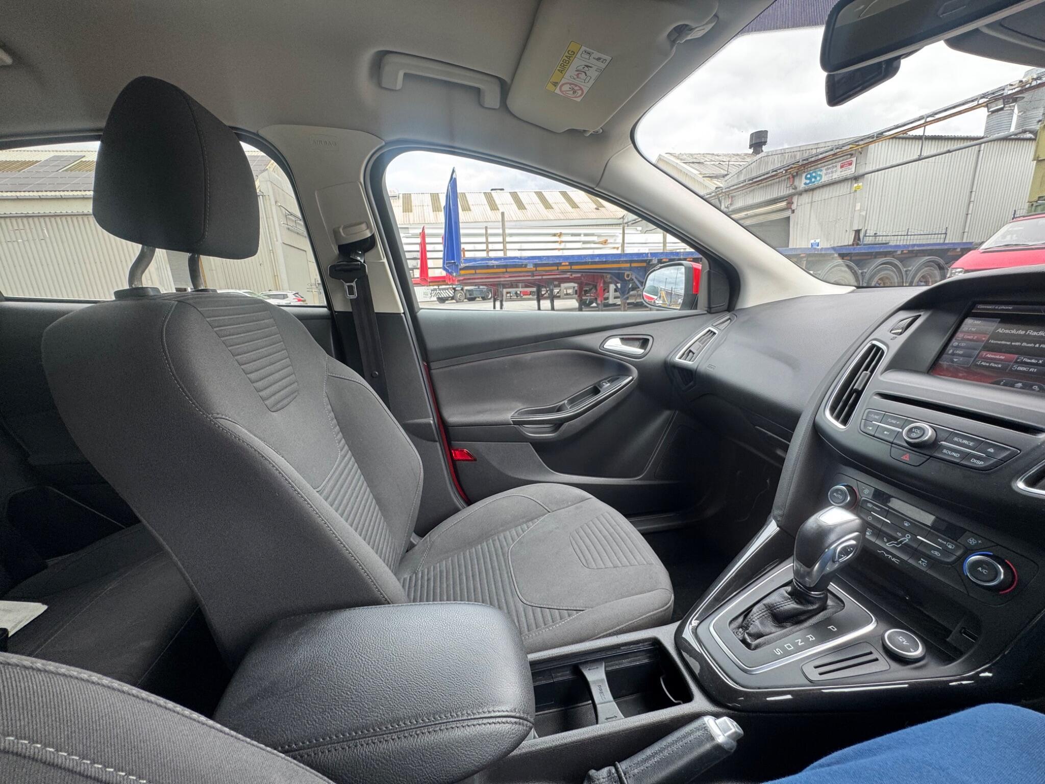 Ford Focus - Image 19