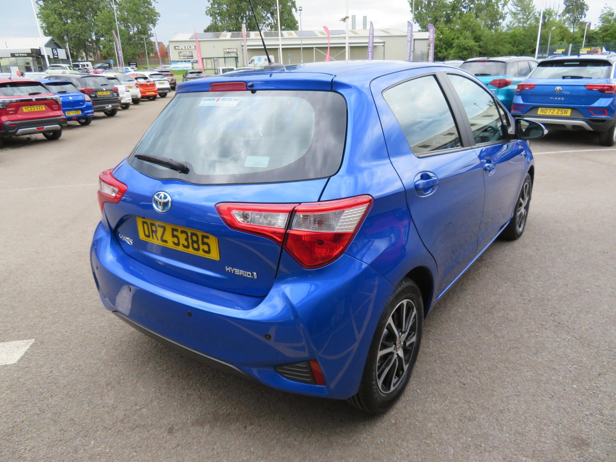 Toyota Yaris - Image 6