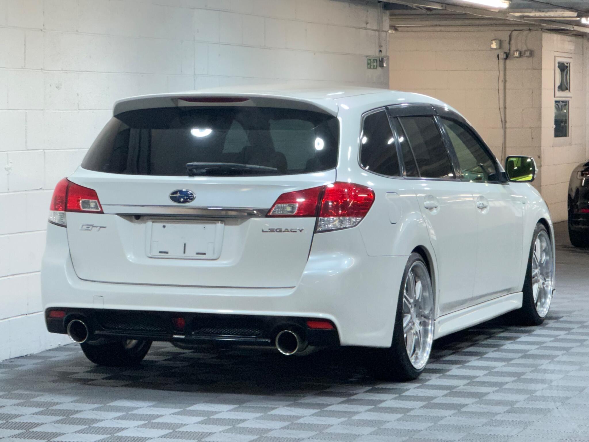 Subaru Legacy - Image 4